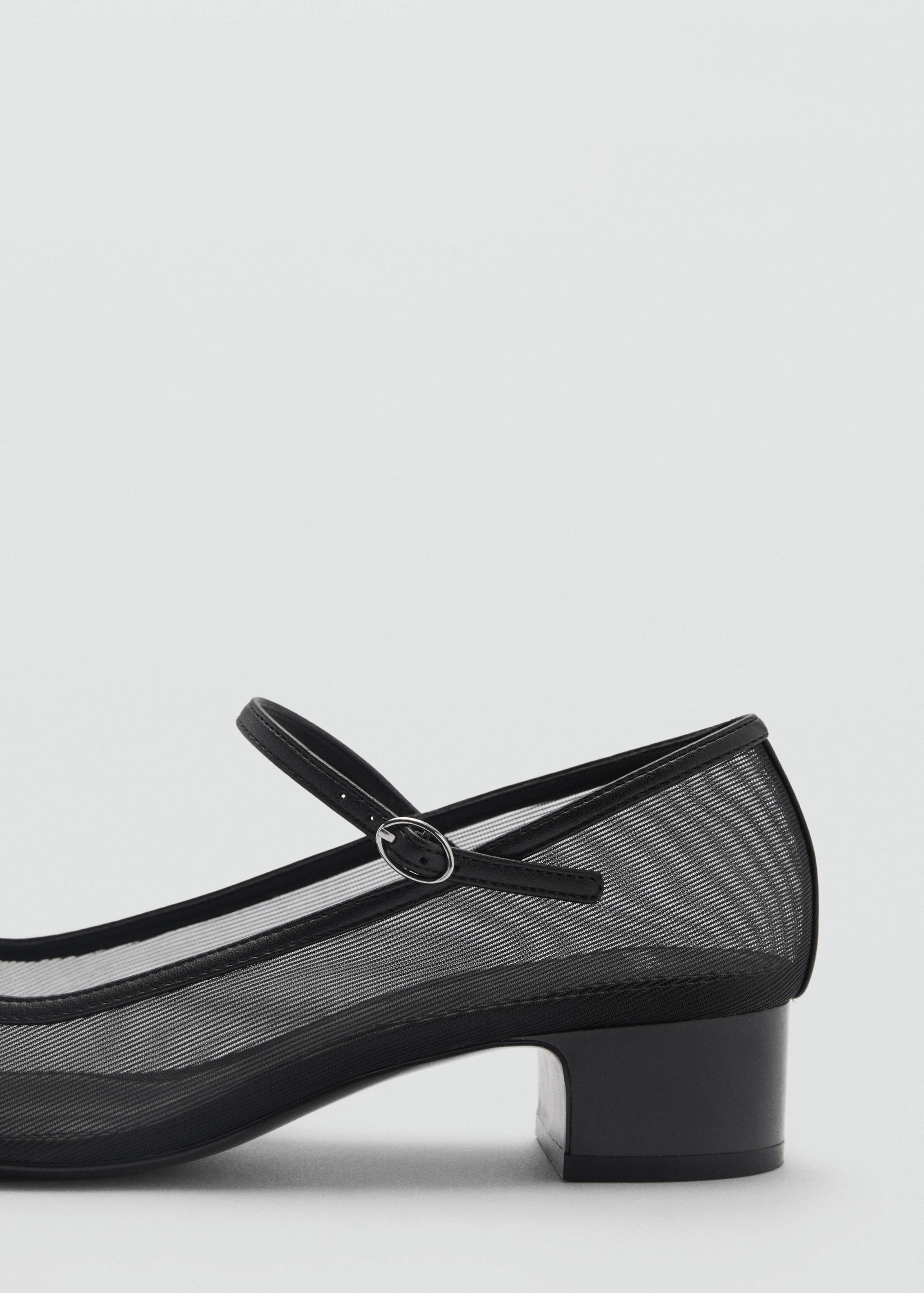 Mesh shoes with buckle strap - Details of the article 1