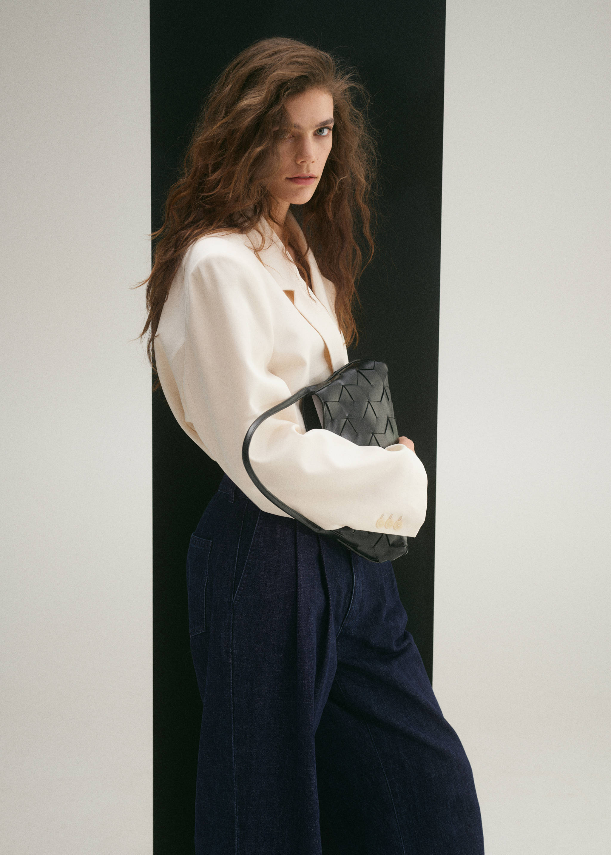 Rinse-wash wide leg jeans with pleats - Details of the article 1