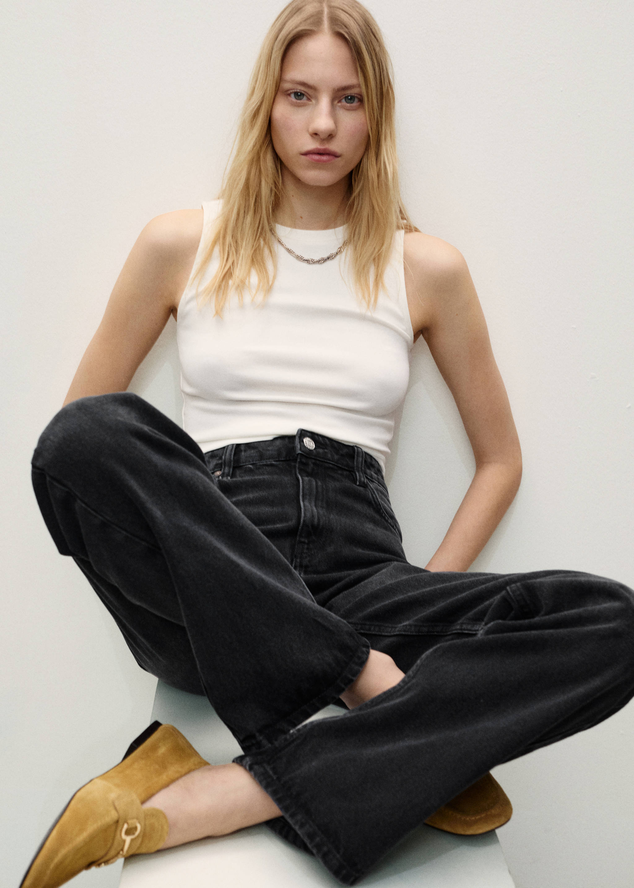 Miami medium-rise straight-fit jeans - Details of the article 1