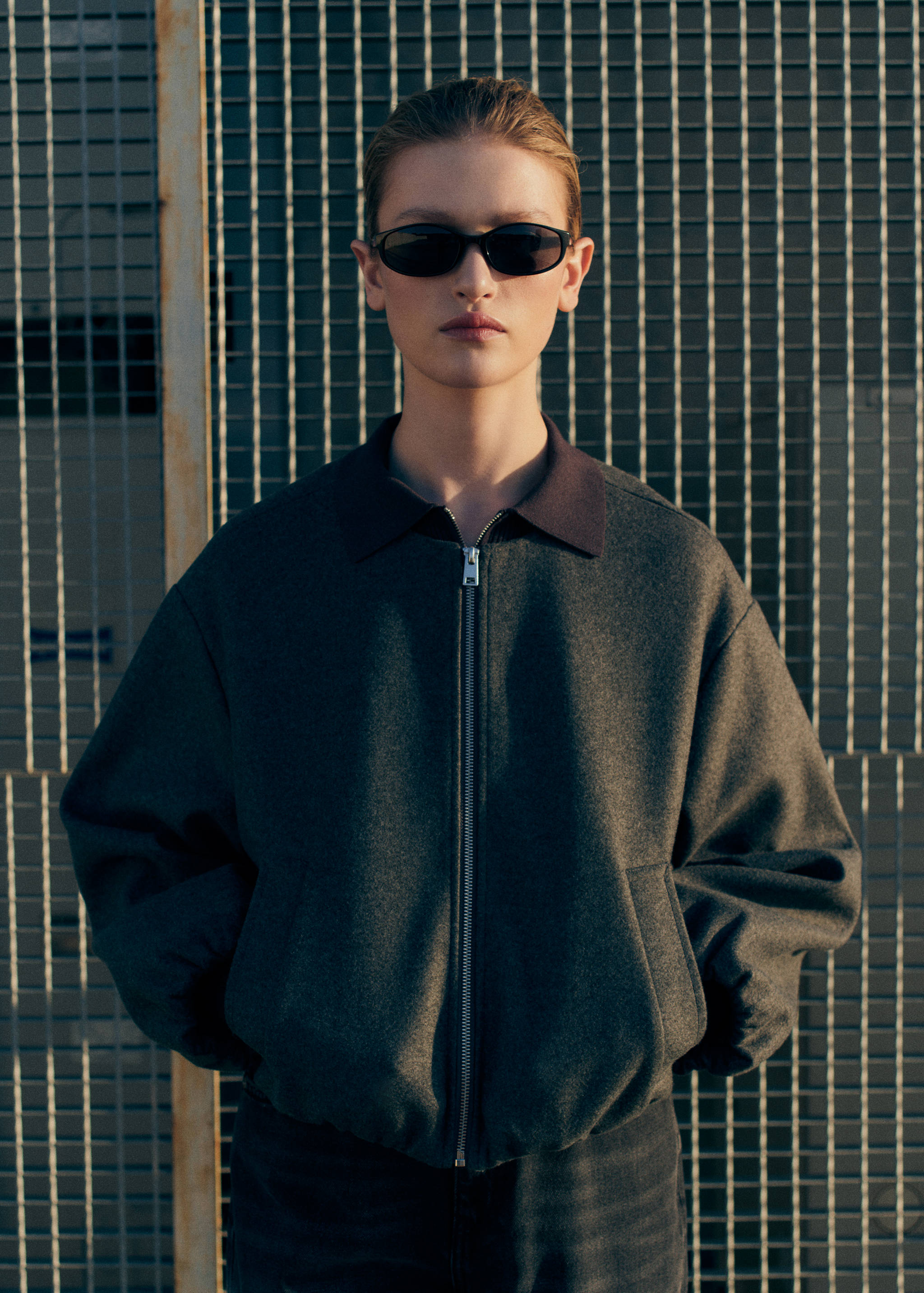 Miami medium-rise straight-fit jeans - Details of the article 3