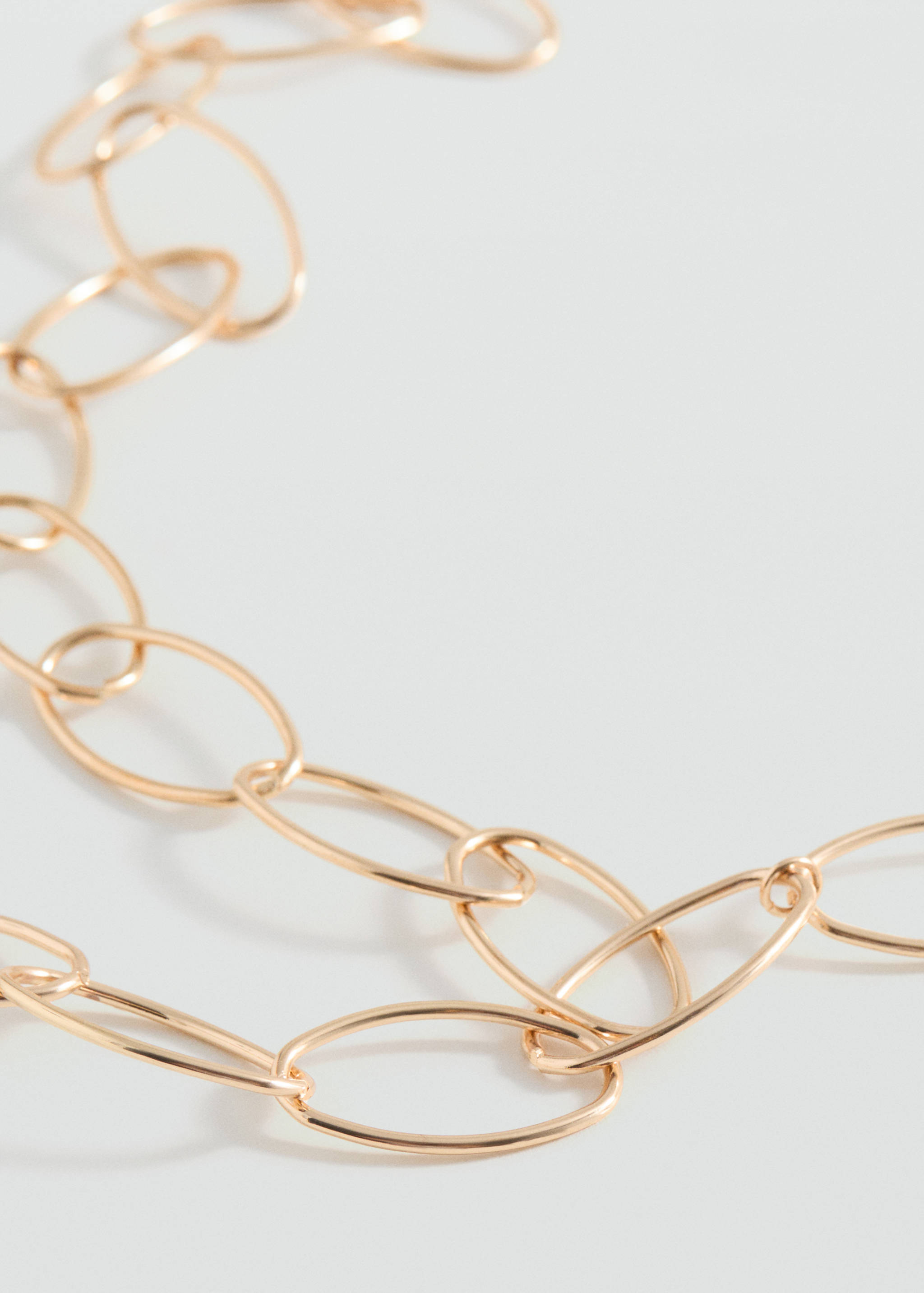 Colar aros entrelaçados - Plano médio