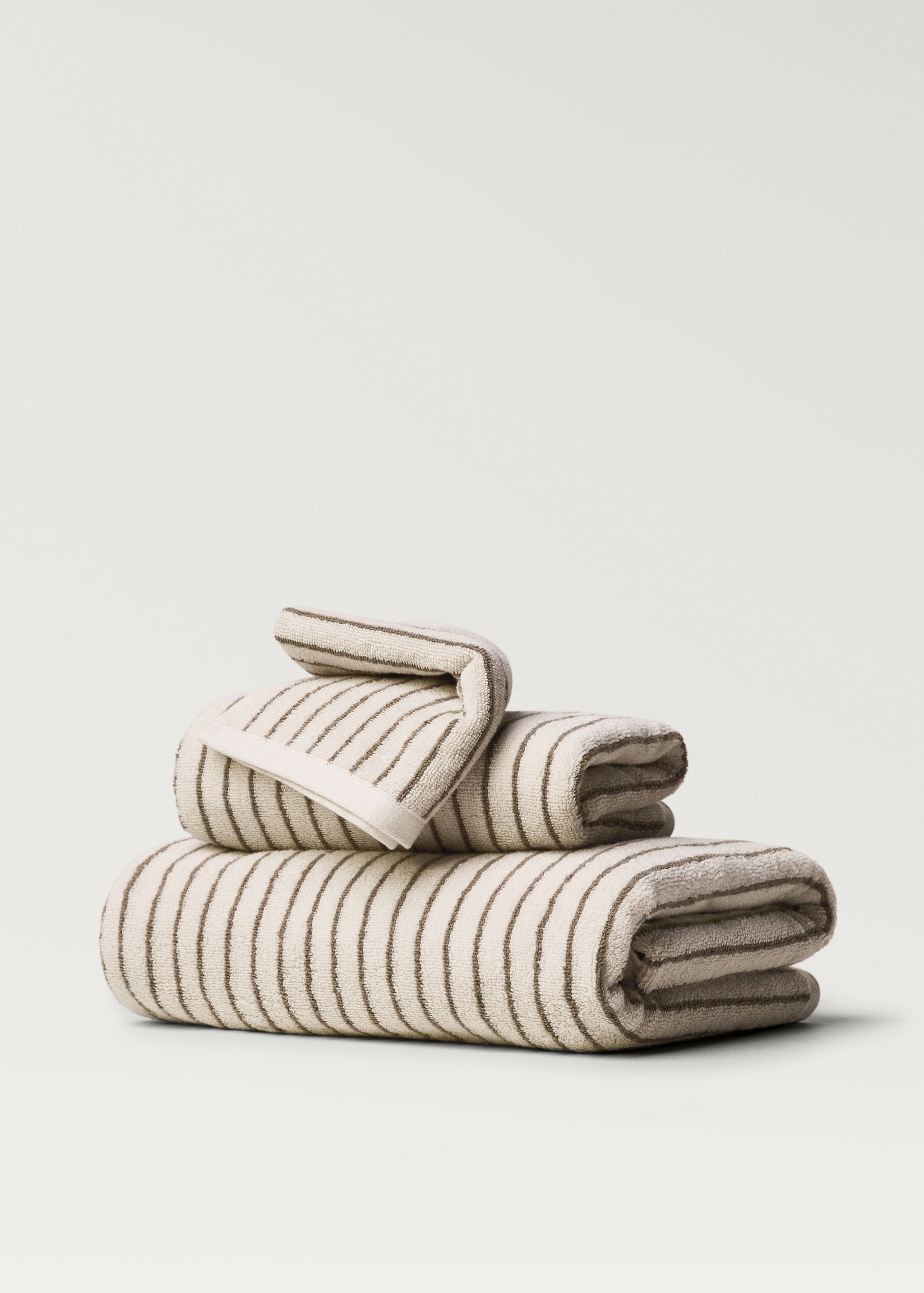 Two-tone striped washbasin towel - Article without model