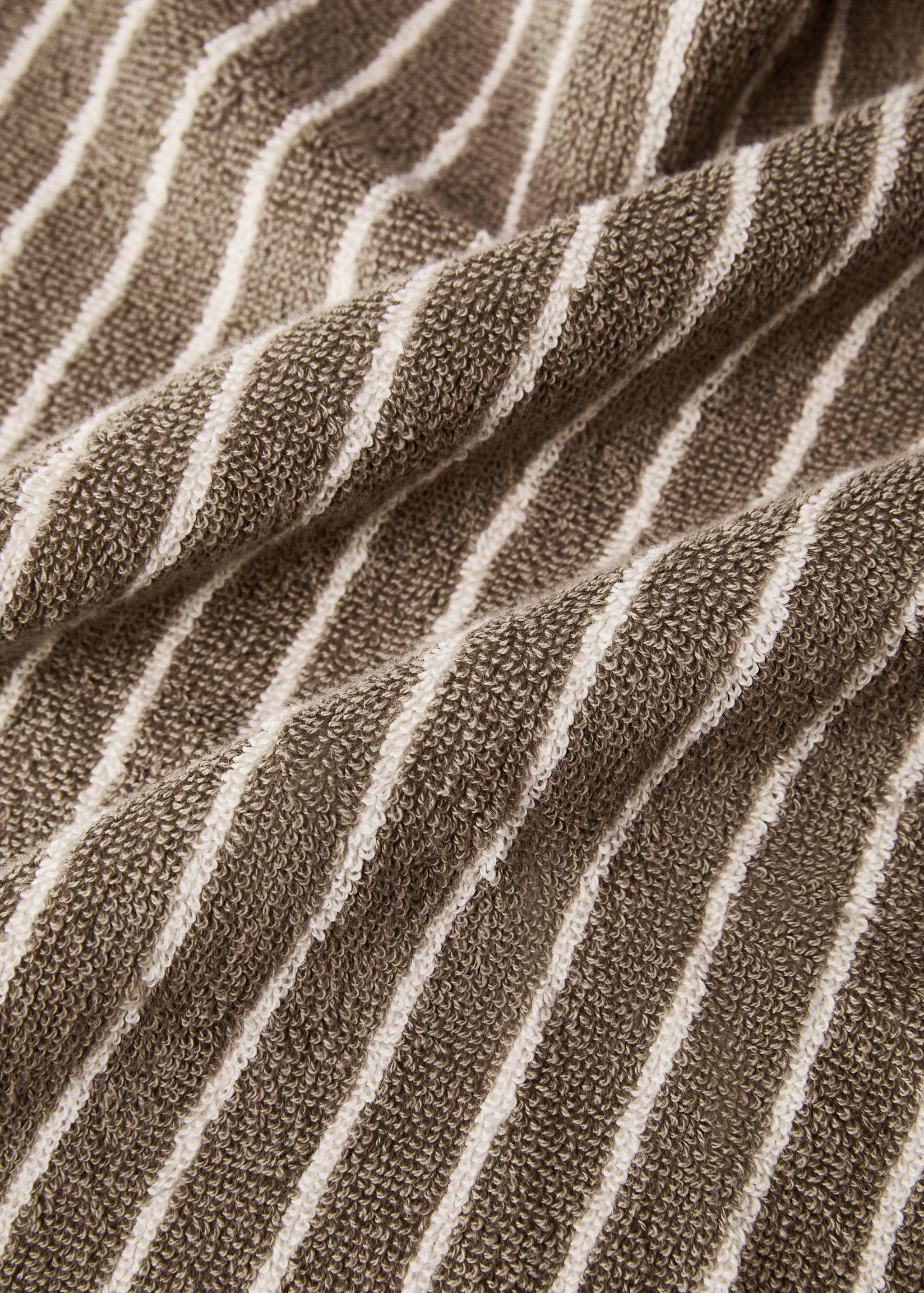 Two-toned stripe bath towel - Details of the article 1