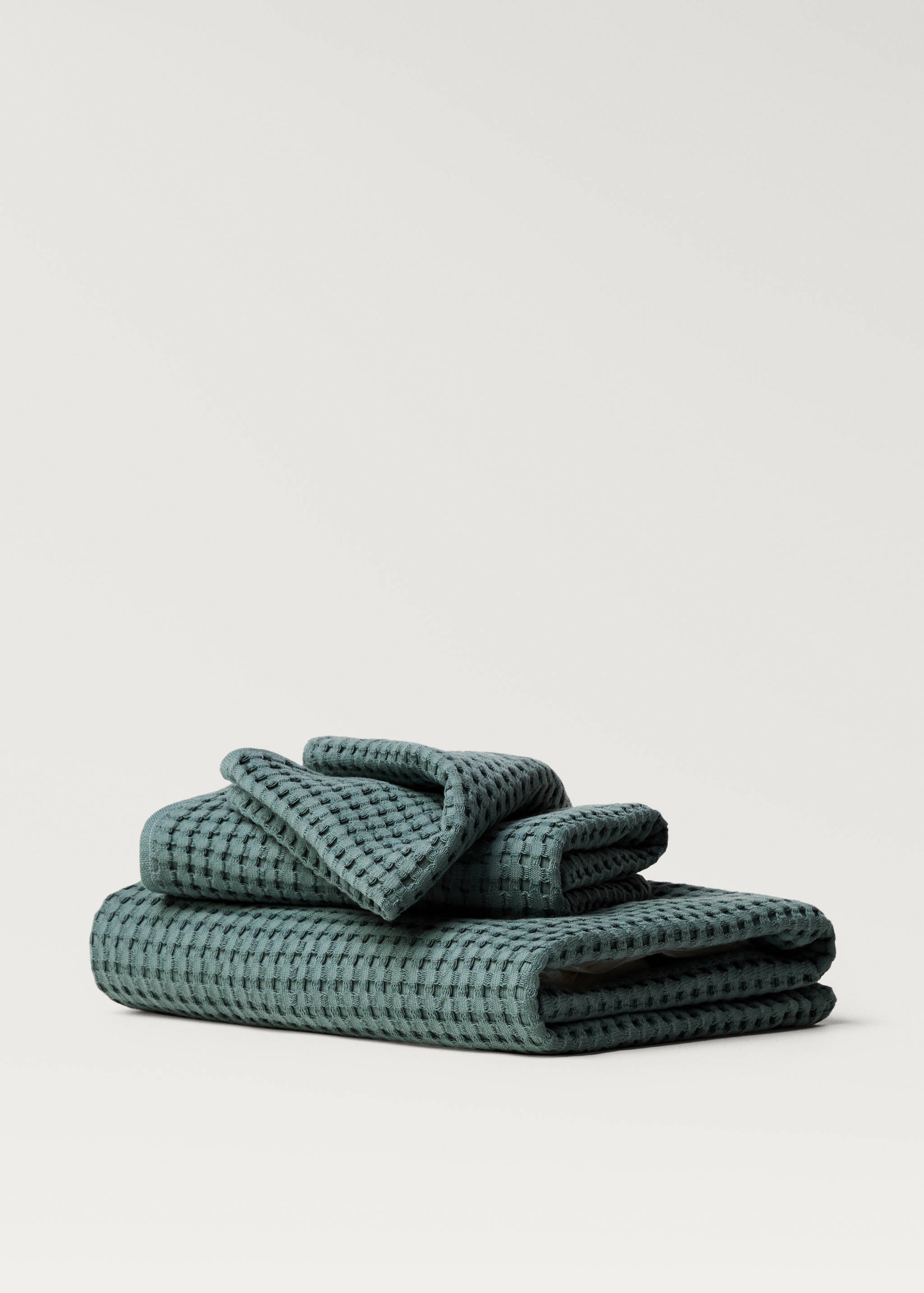 Washed cotton waffle bath towel - Article without model