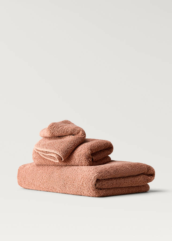Hand towel with dyed piece — Peach