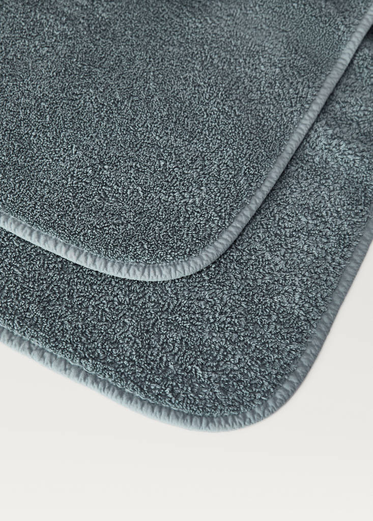 Hand towel with dyed piece — Blue