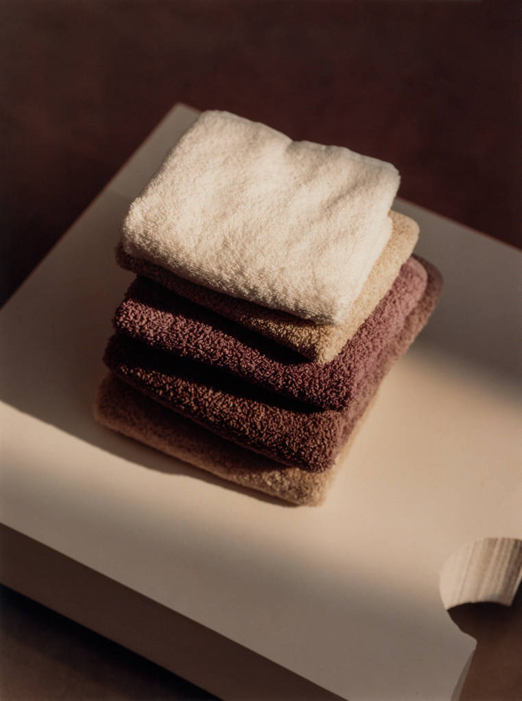 Hand towel with dyed piece — Plum
