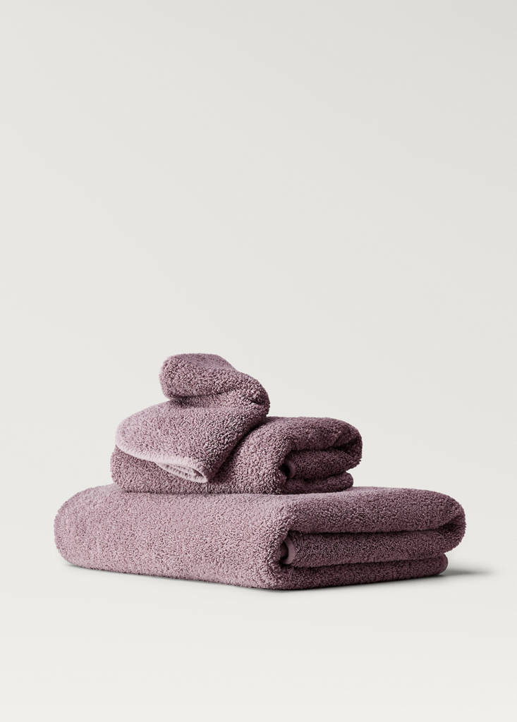 Hand towel with dyed piece — Plum
