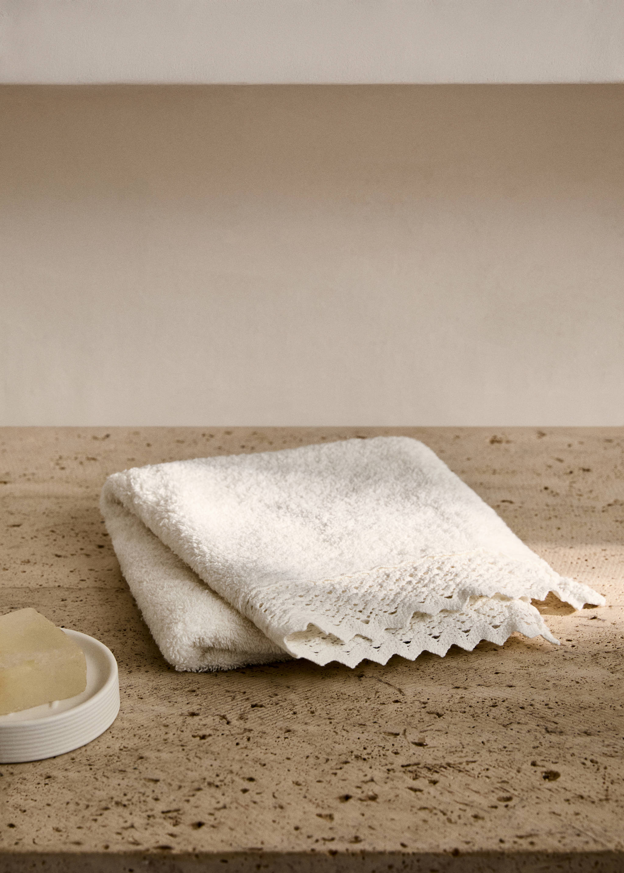 Hand towel with lace - General plane