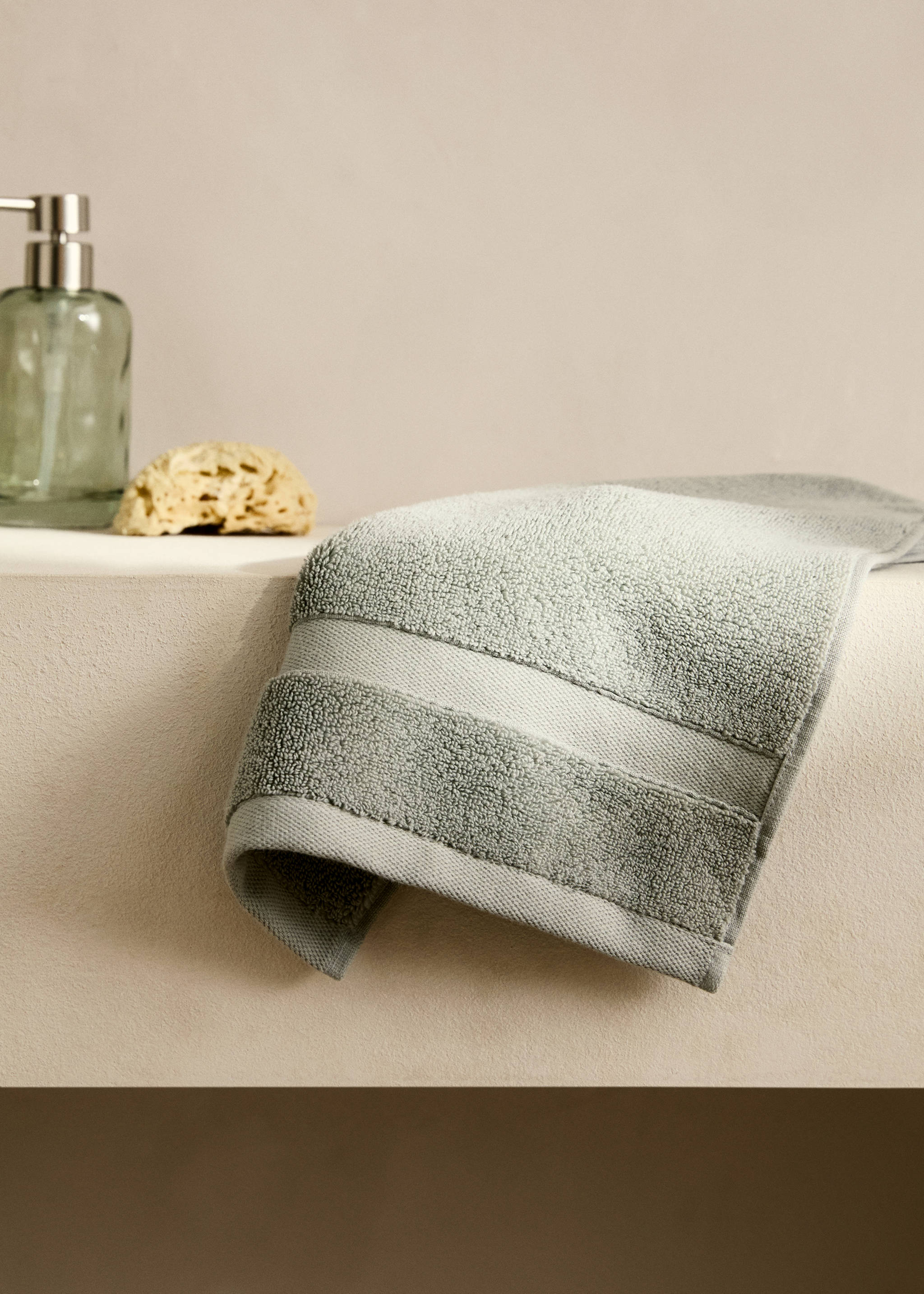 Extra-soft hand towel - General plane