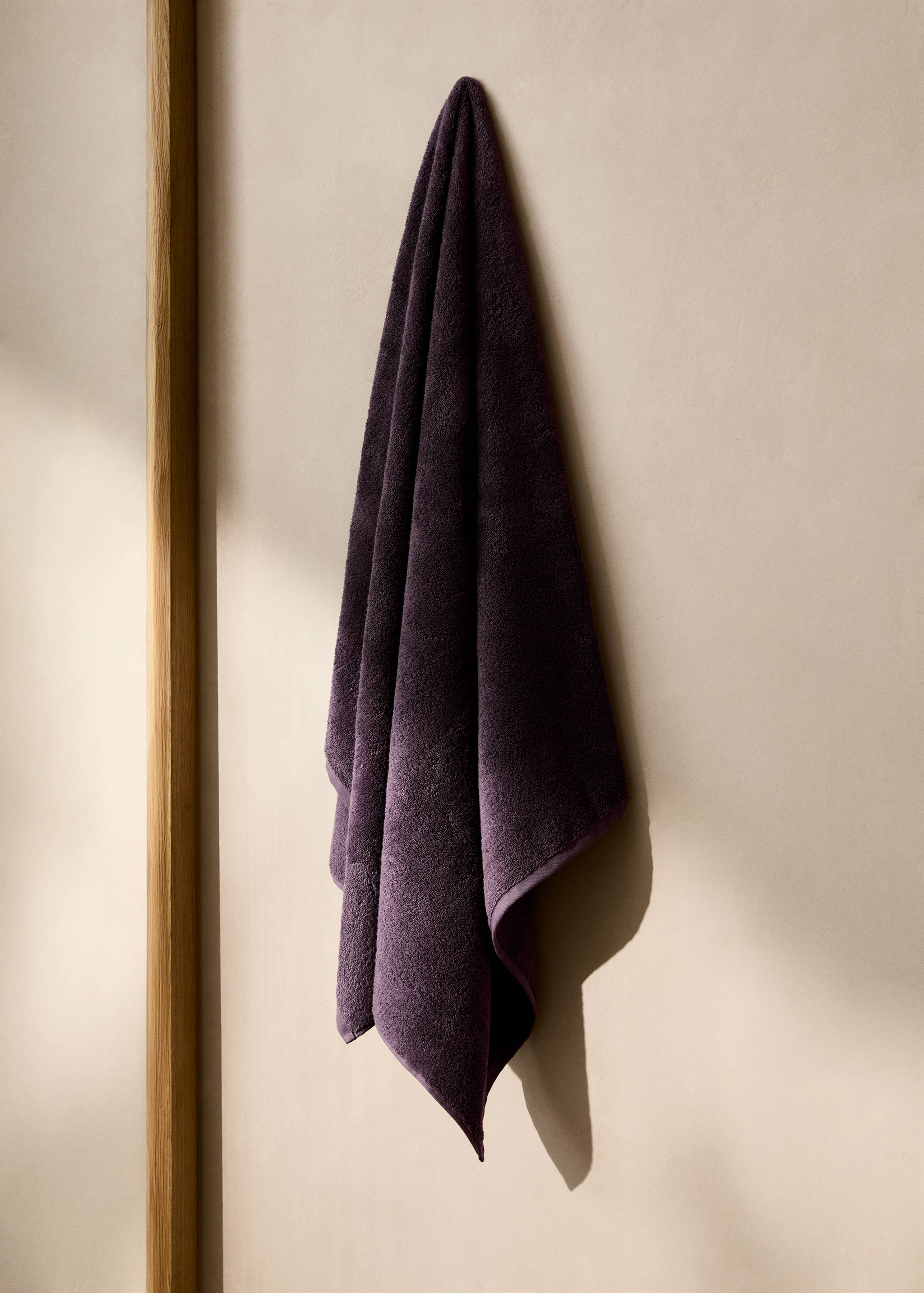 Soft cotton bath towel - General plane