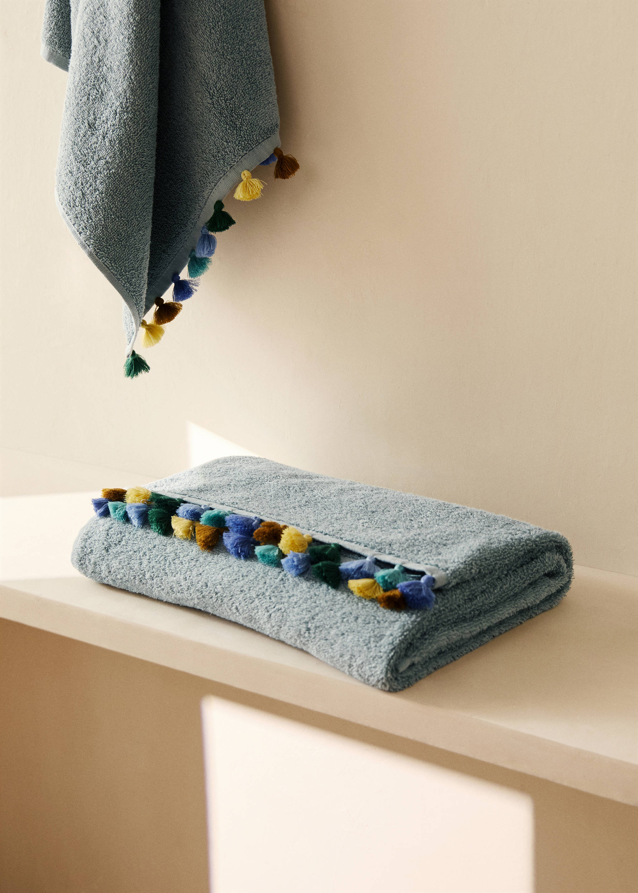 Serviette de toilette enfant coton pompons multicolores - Plan général