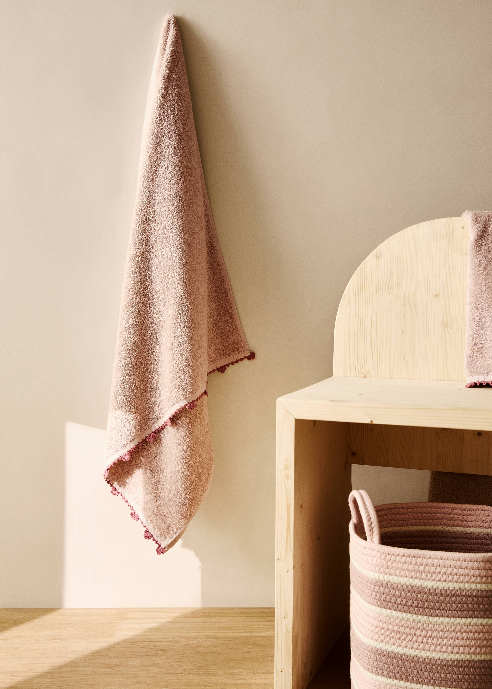 Kroşe detaylı çocuk banyo havlusu - Genel plan