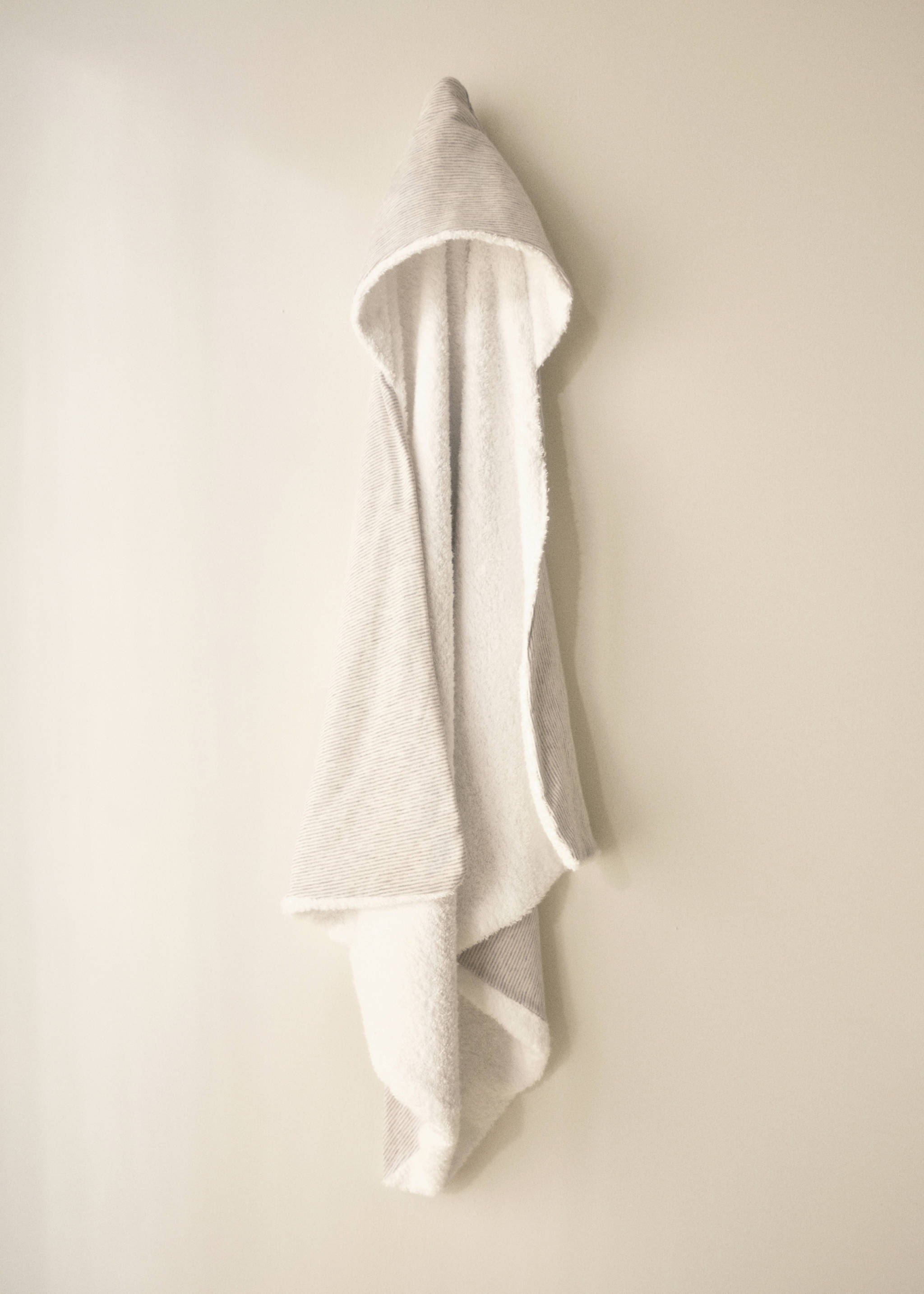 Dvobojna prugasta dječja pelerina za kupanje - Detalji artikla 6