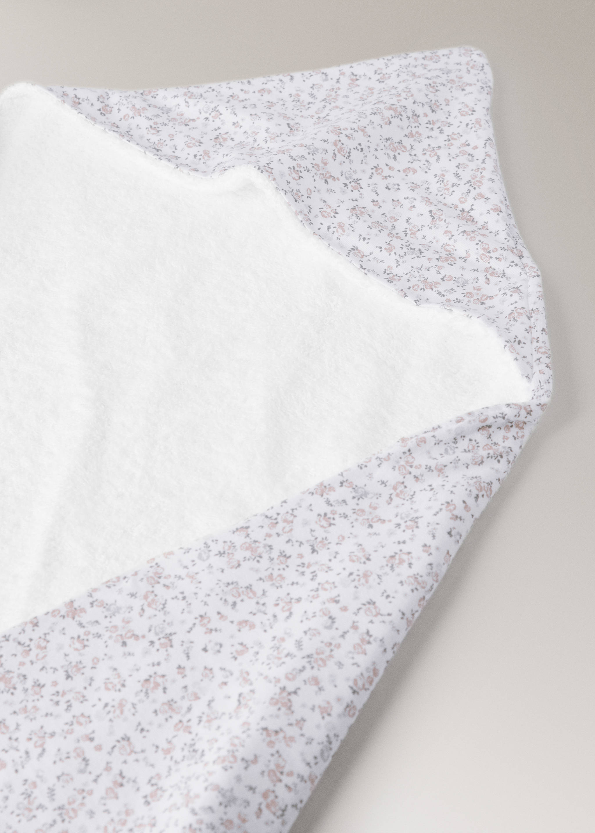 Children’s bath cape with mini-flower print - Details of the article 2