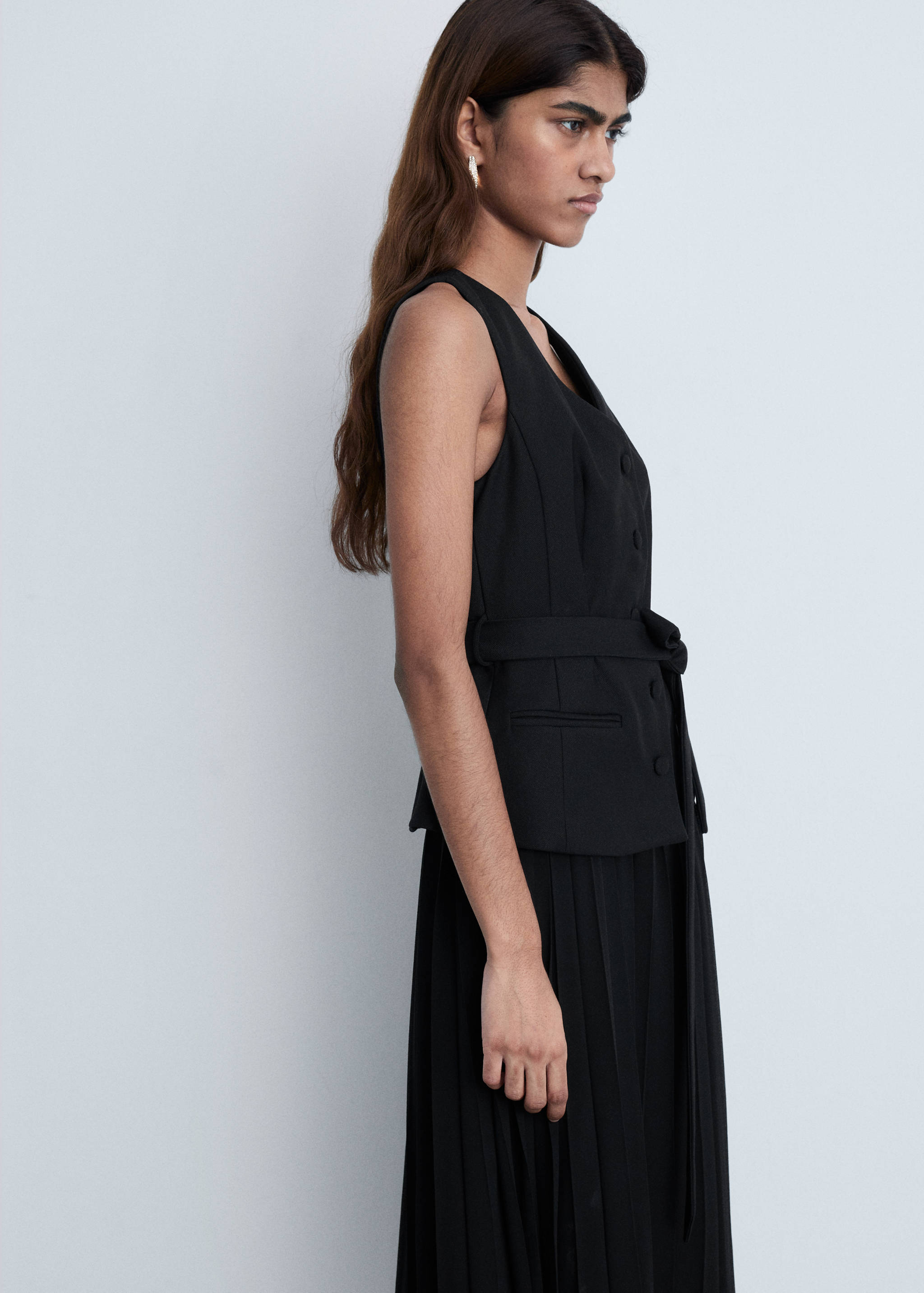 Vestido chaleco combinado - Plano medio