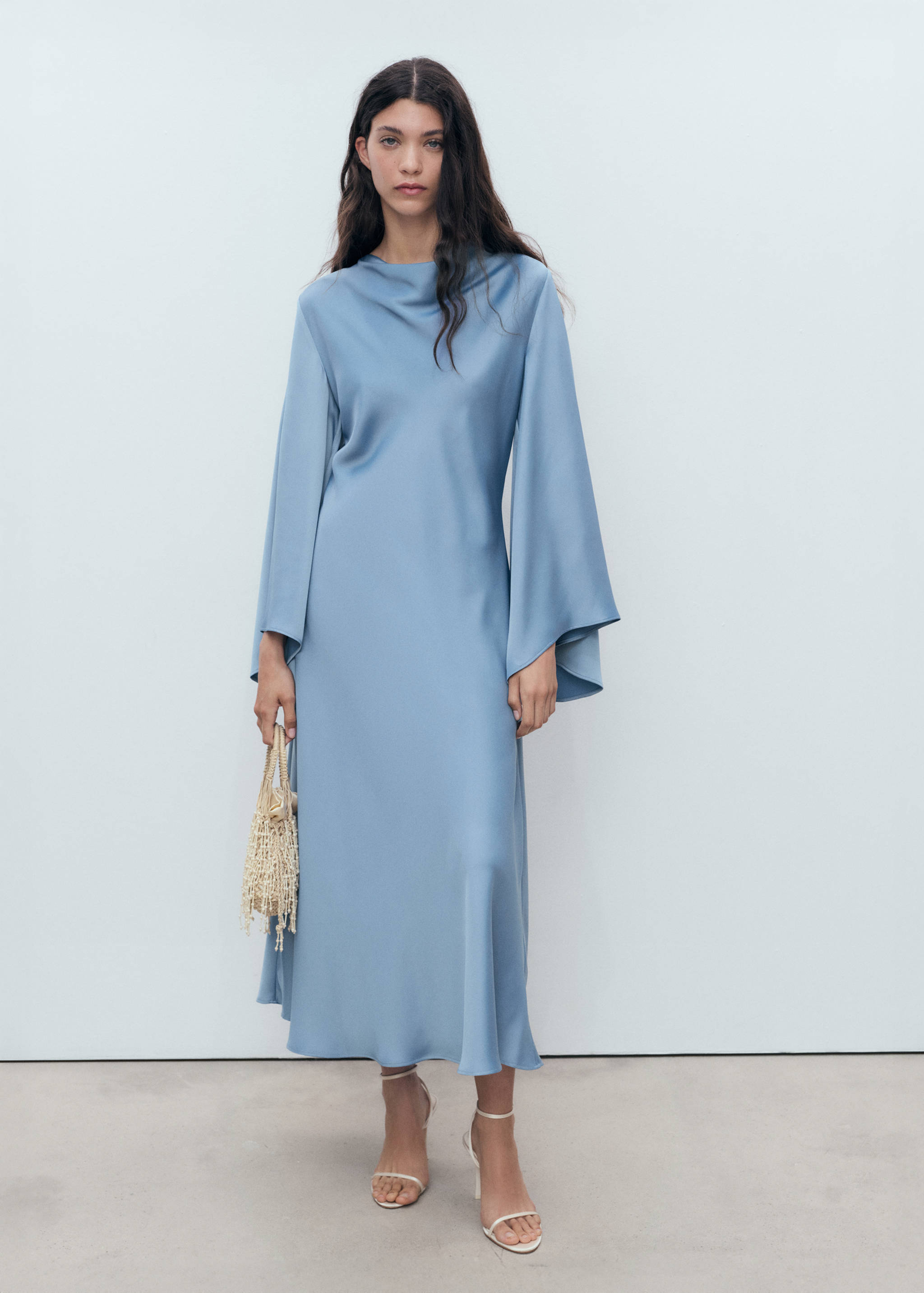 Φόρεμα μακρύ σατινέ - Γενικό πλάνο