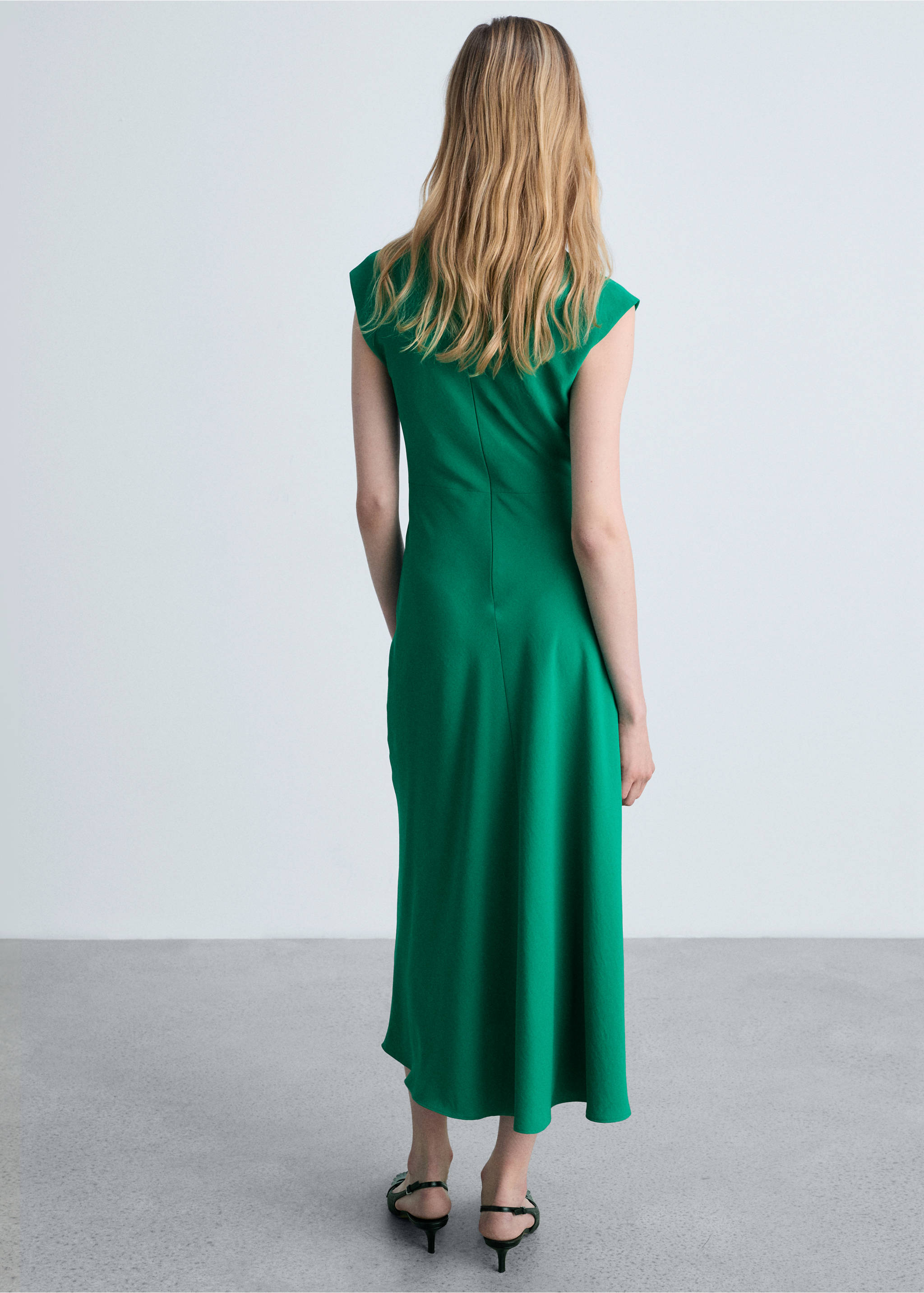 Robe évasée taille drapée - Verso de l’article, Vert. Ref: 87004081-00.