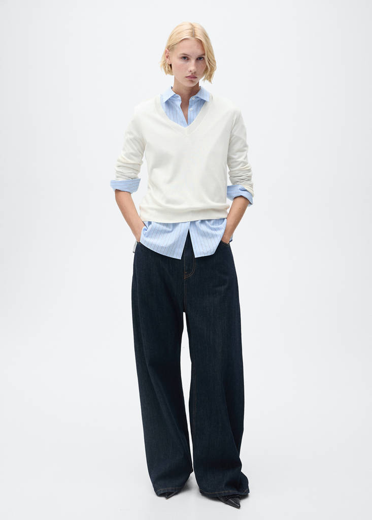 V-neck knit sweater — Ecru