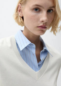 V-neck knit sweater — Ecru 4