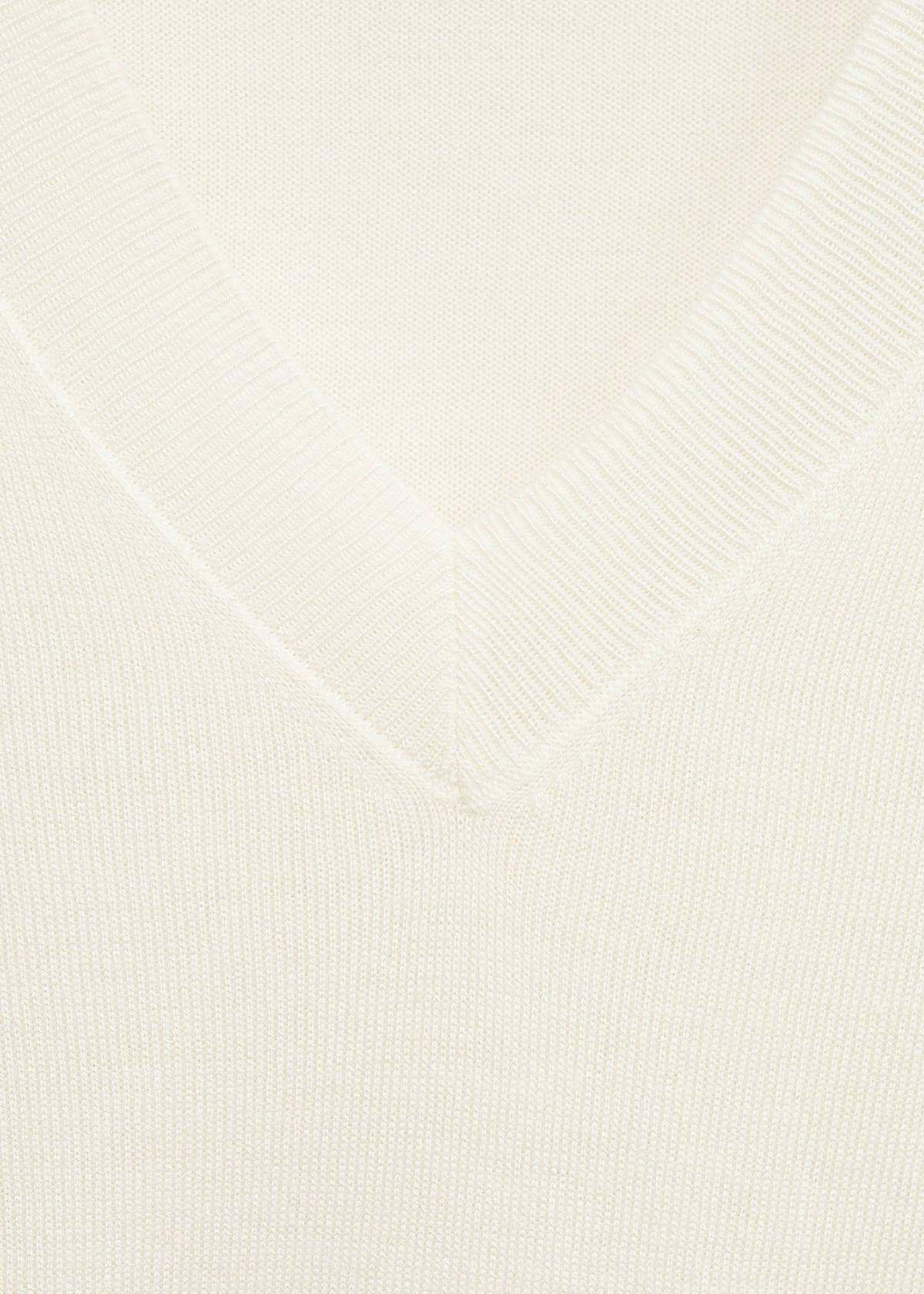 V-neck knit sweater — Ecru