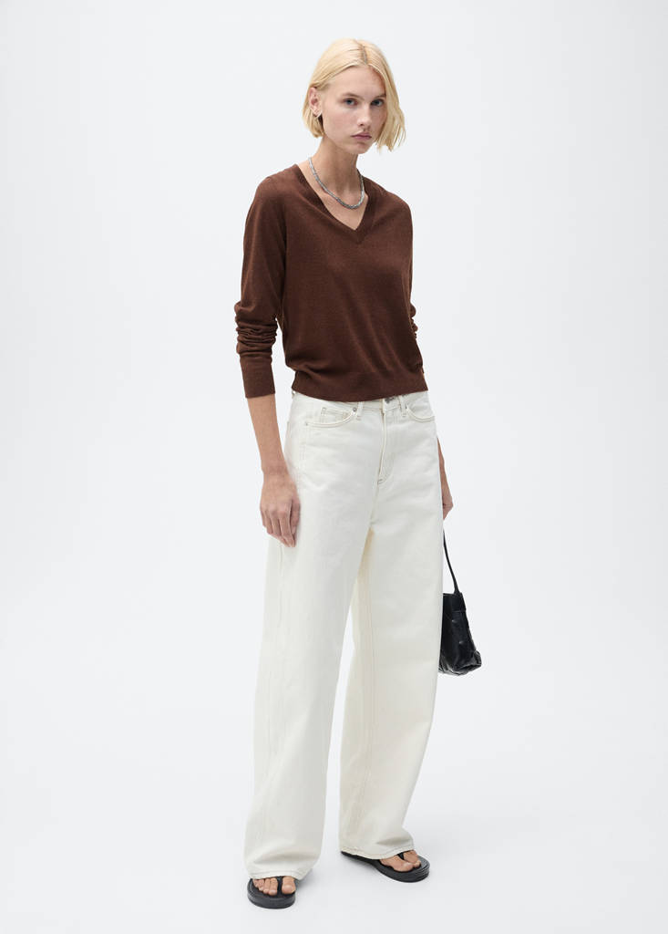 V-neck knit sweater — Chocolate