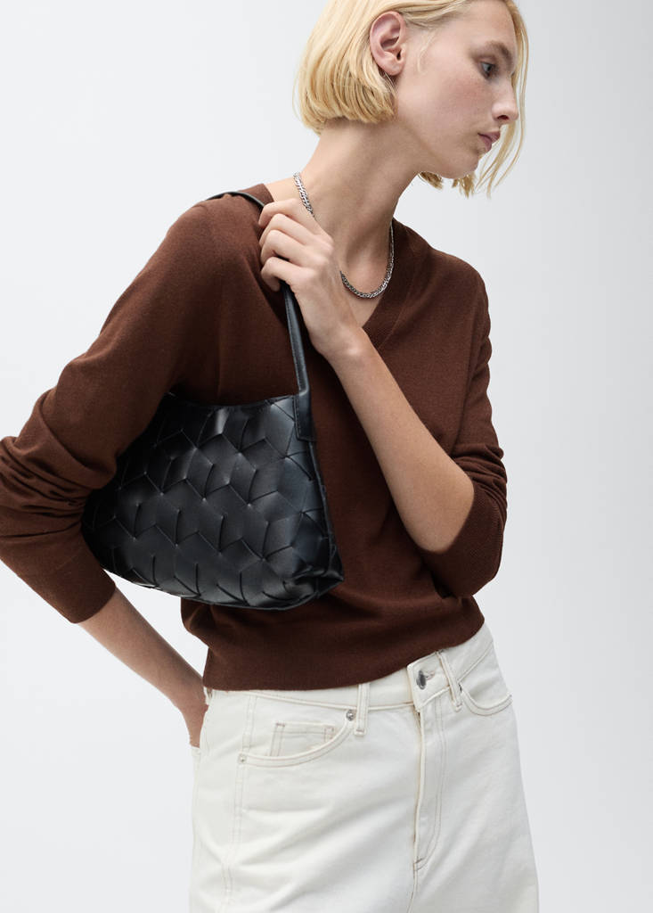 V-neck knit sweater — Chocolate