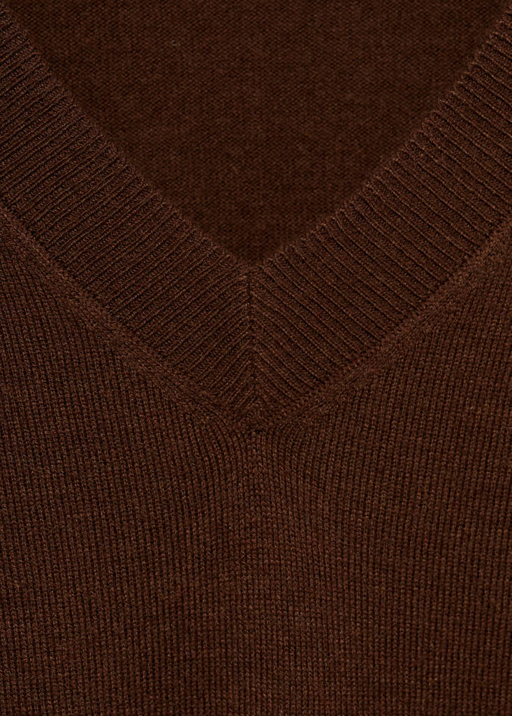 V-neck knit sweater — Chocolate