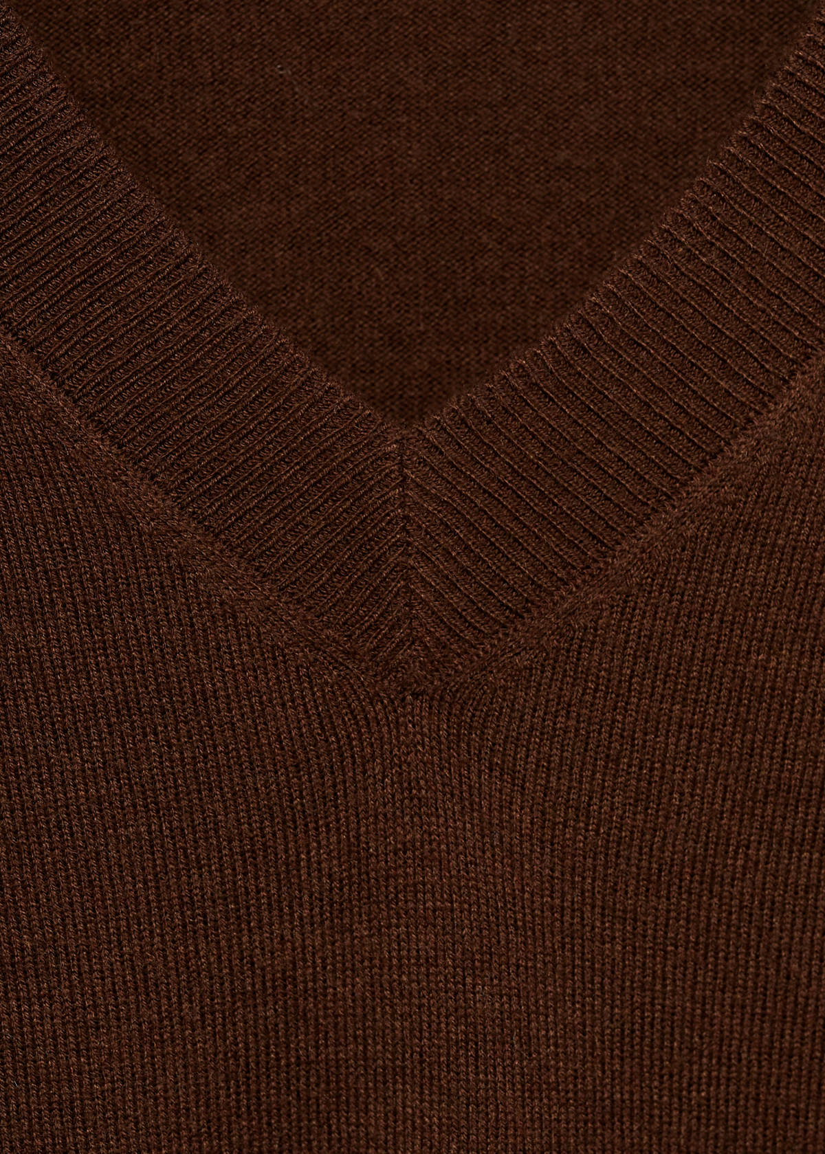 V-neck knit sweater — Chocolate