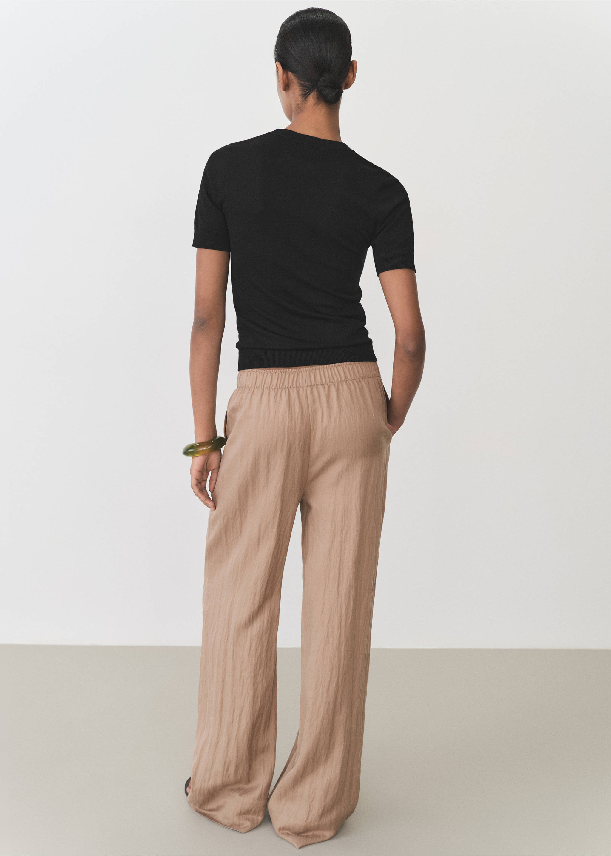 Short-sleeved fine-knit sweater - Reverse of the article, Black. Ref: 87004083-00.