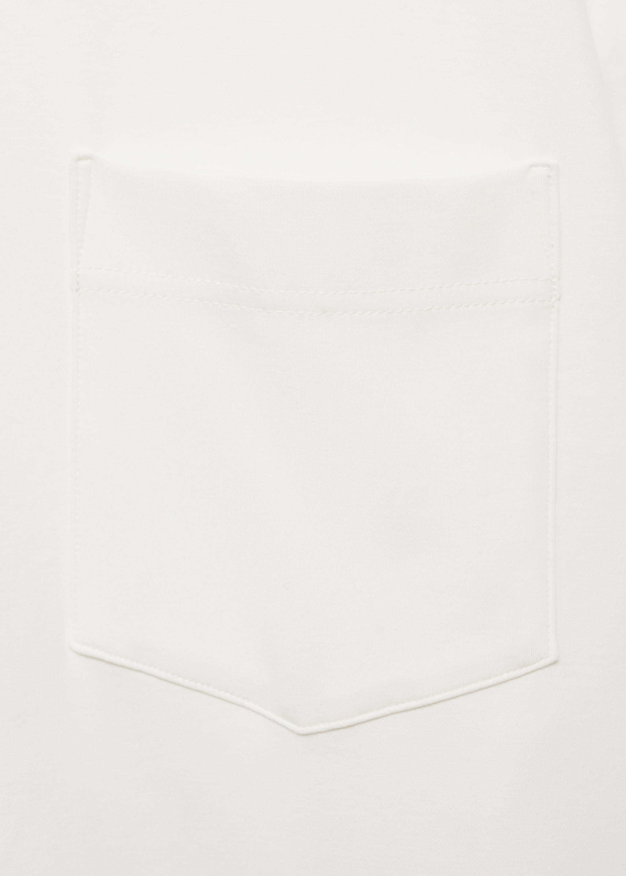 Oversized t-shirt with pocket - Details of the article 8