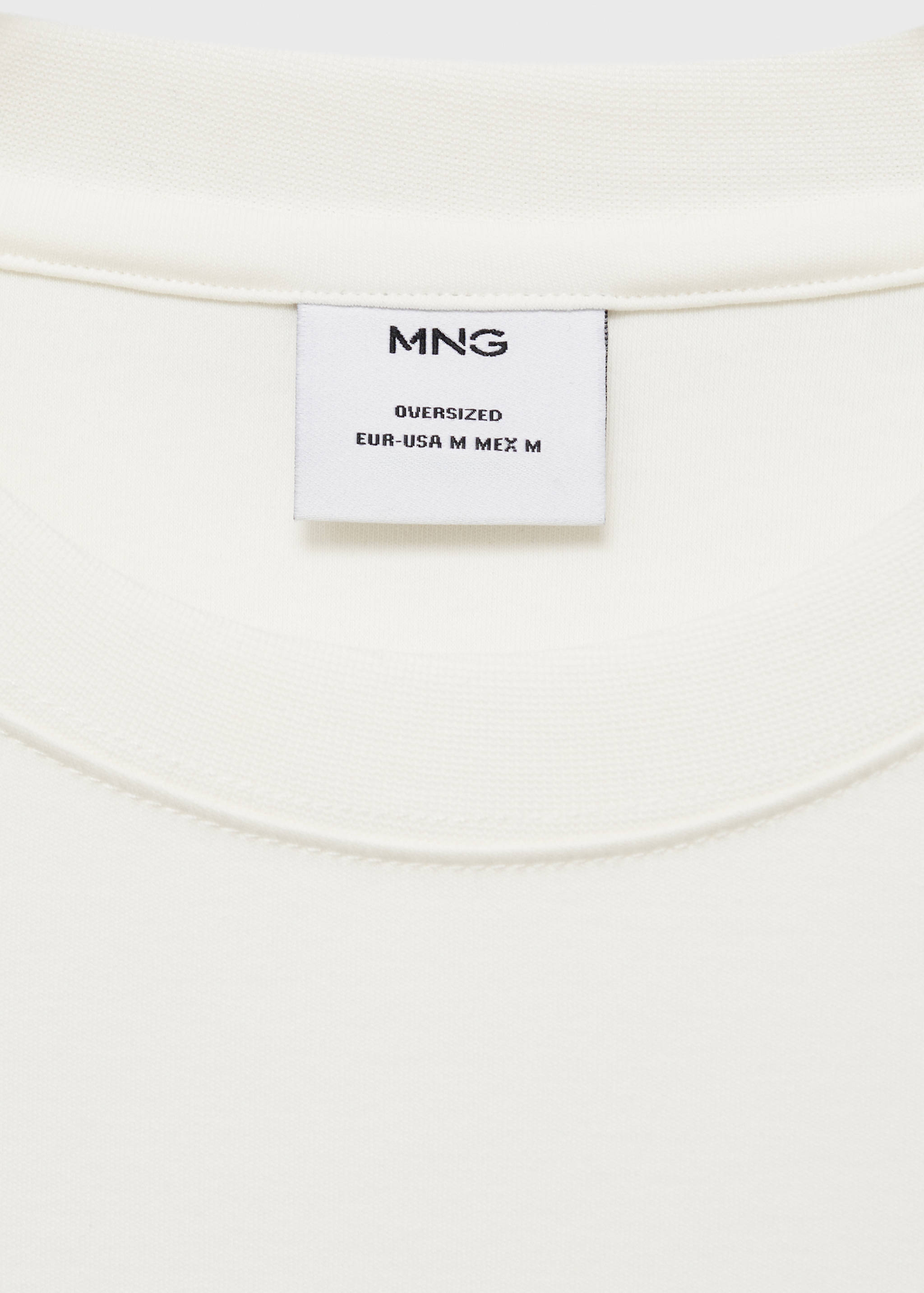 Oversized t-shirt with pocket - Details of the article 0