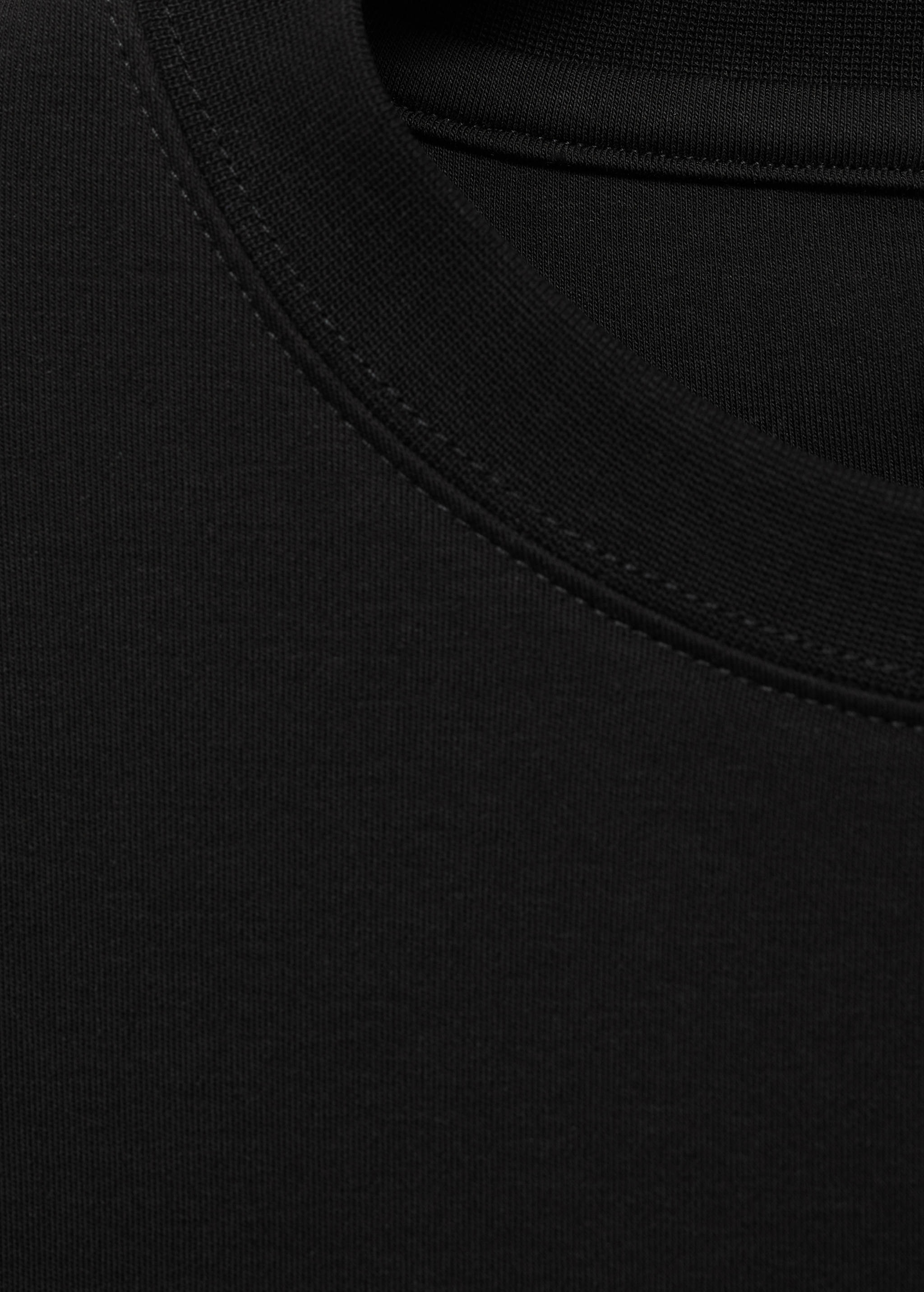 Oversized t-shirt with pocket - Details of the article 8