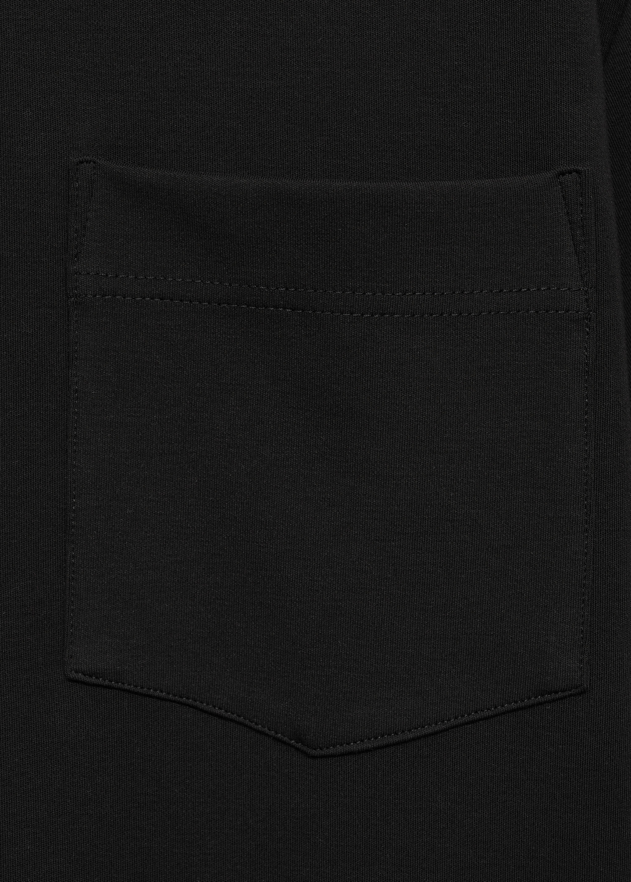 Oversized t-shirt with pocket - Details of the article 0