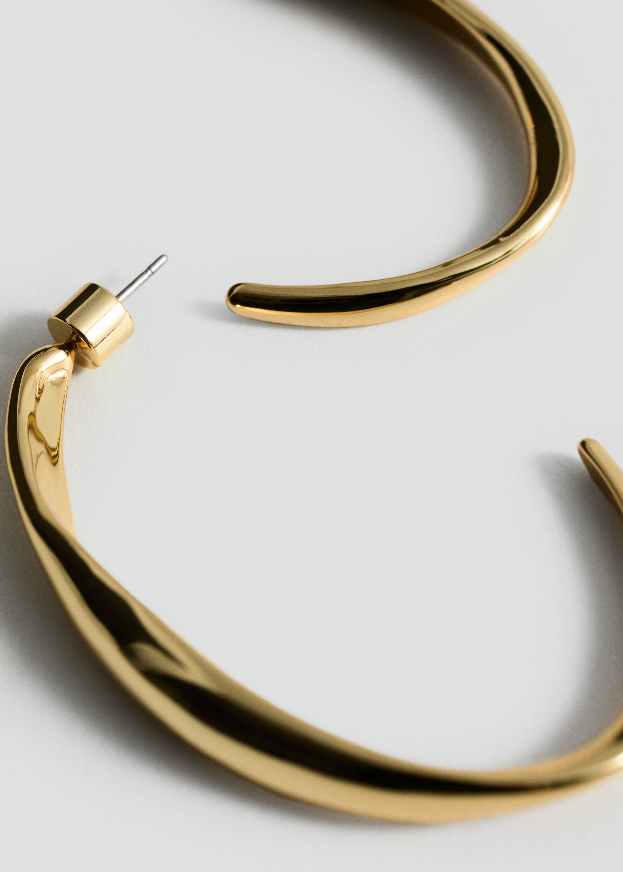 Twisted hoop earrings - Medium plane