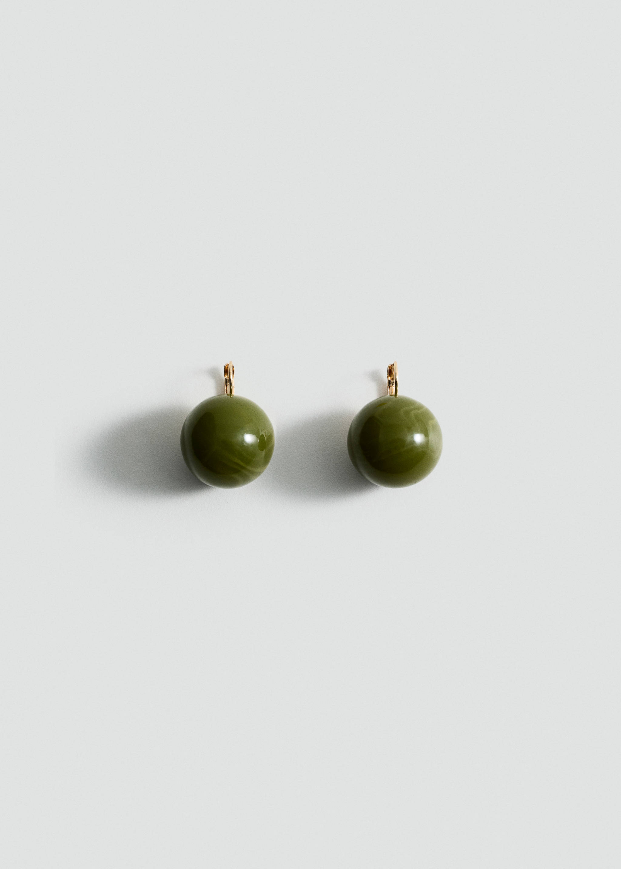 Resin ball earrings - Article without model