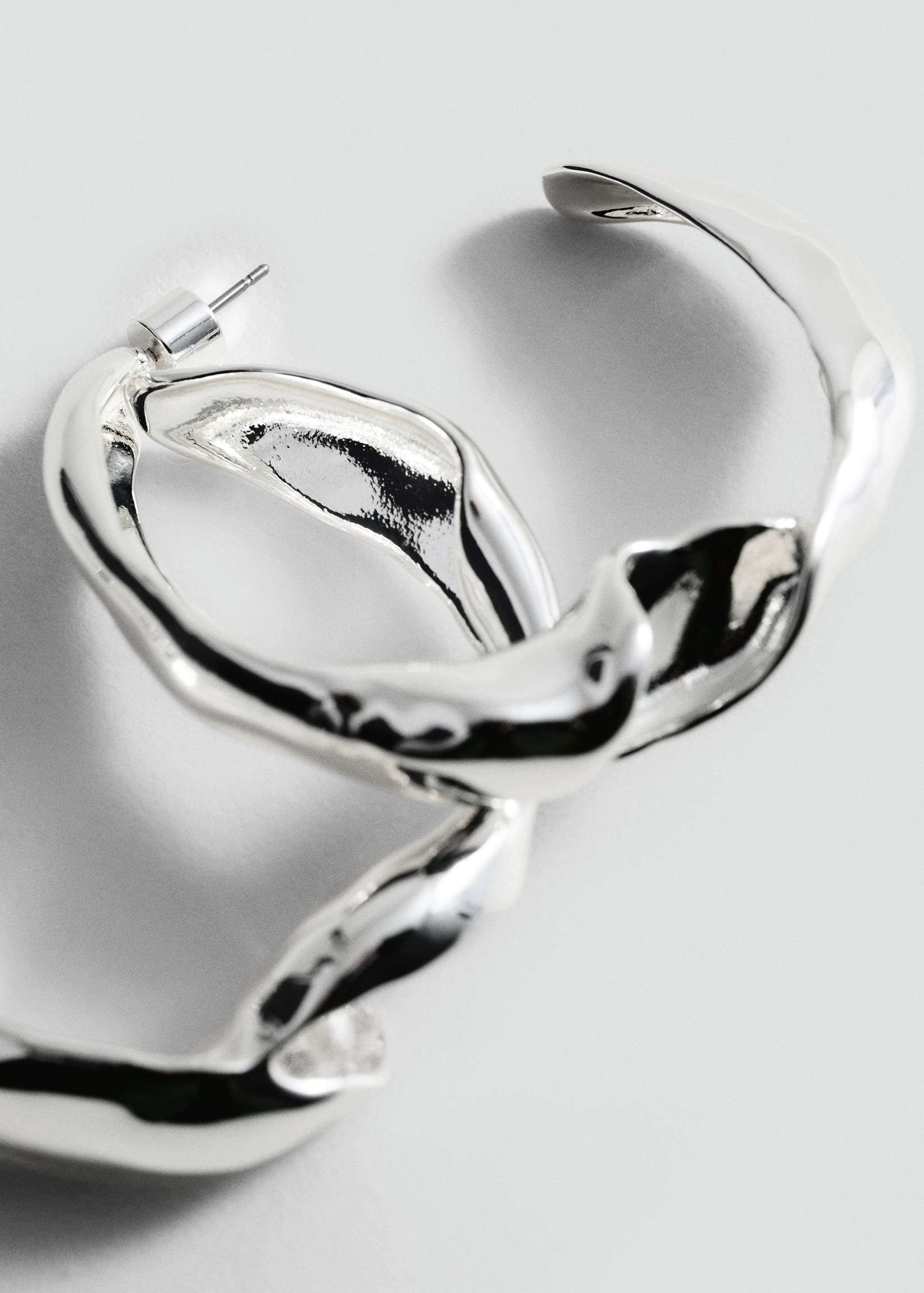 Wavy hoop earrings - Medium plane