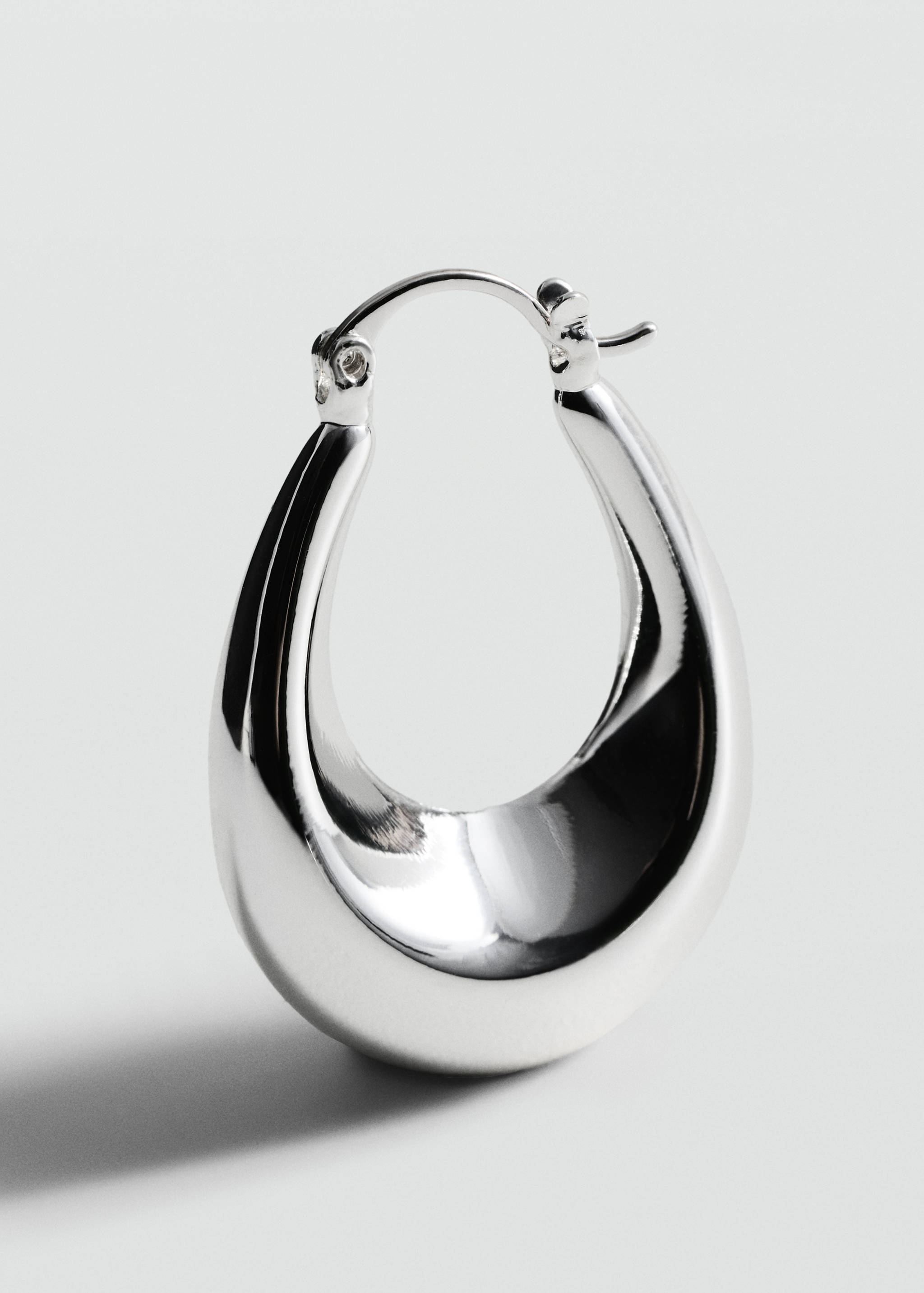Oval hoop earrings - Medium plane