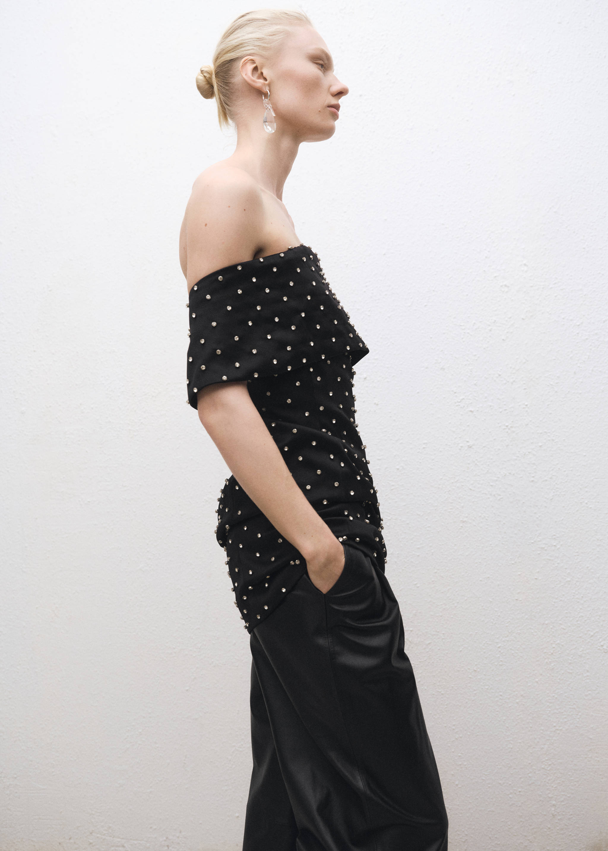 Strapless dress with shiny details - Details of the article 6