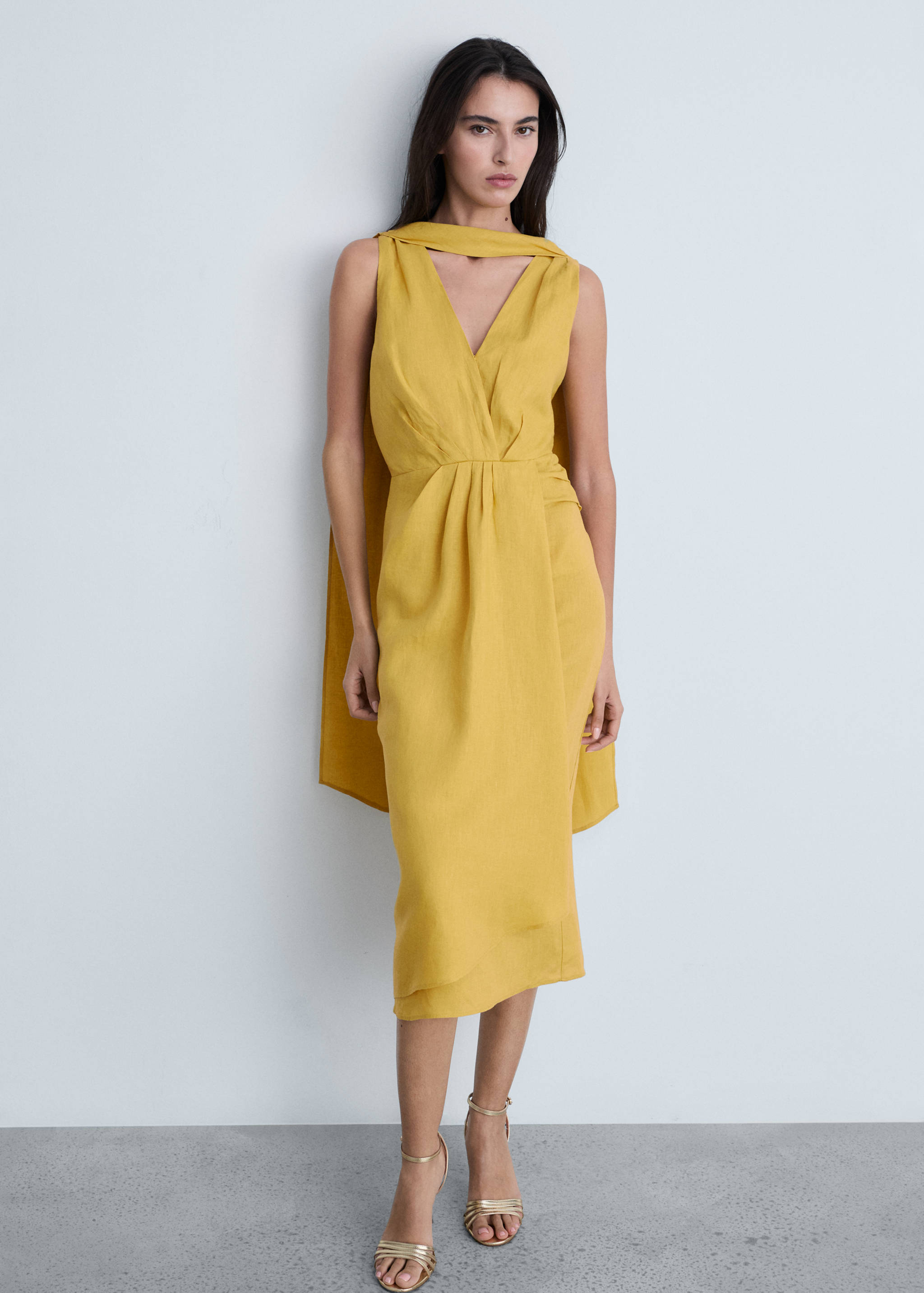 Linen pleated midi-dress - General plane