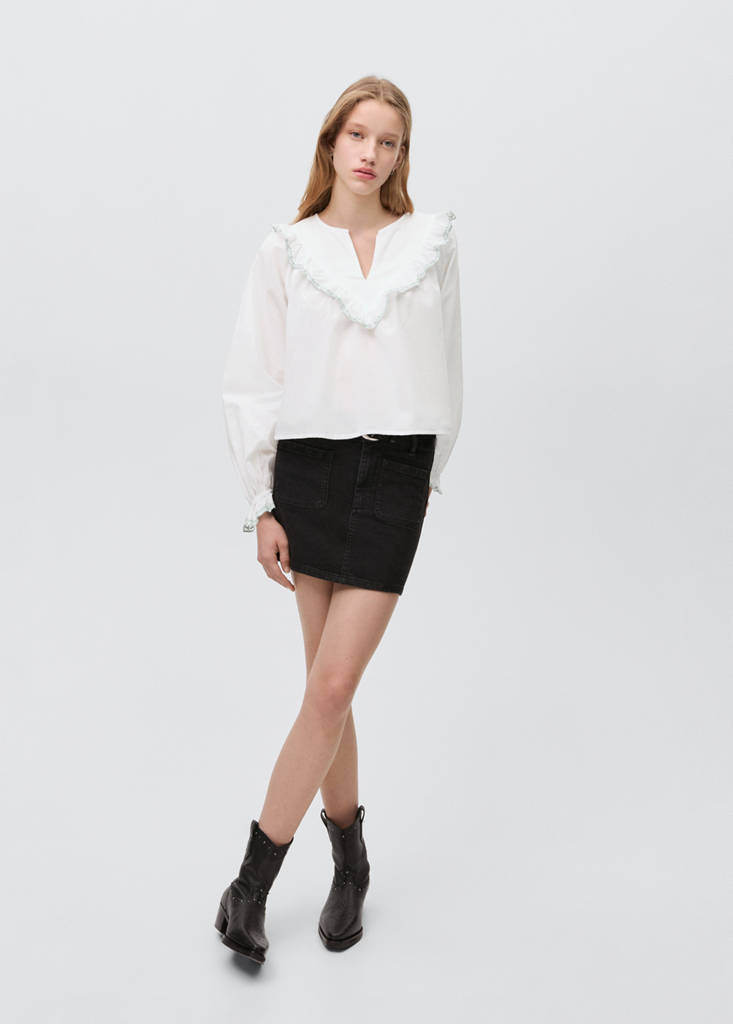 Ruffle neck blouse — Off White