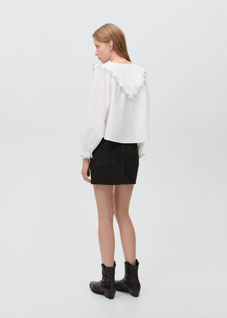 Ruffle neck blouse — Off White