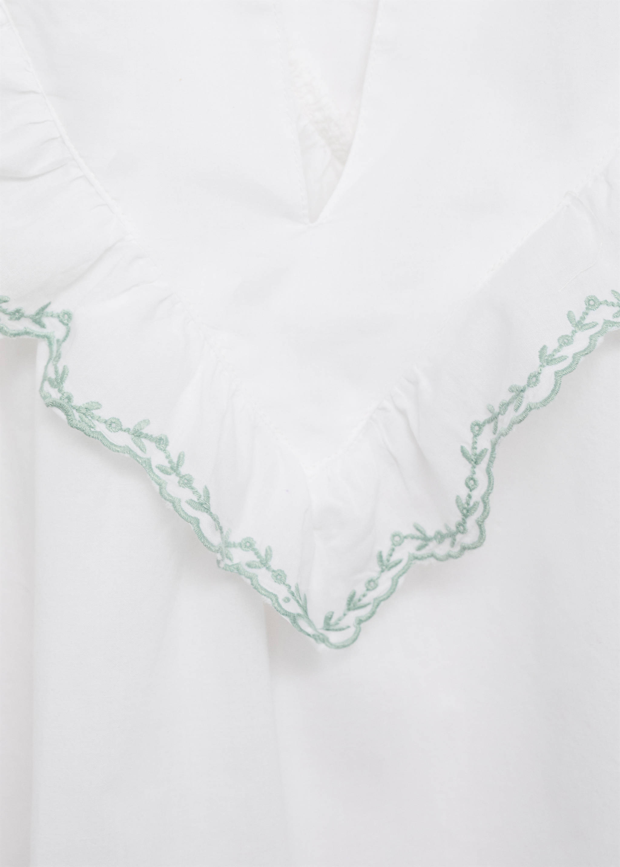 Ruffle neck blouse - Details of the article 8
