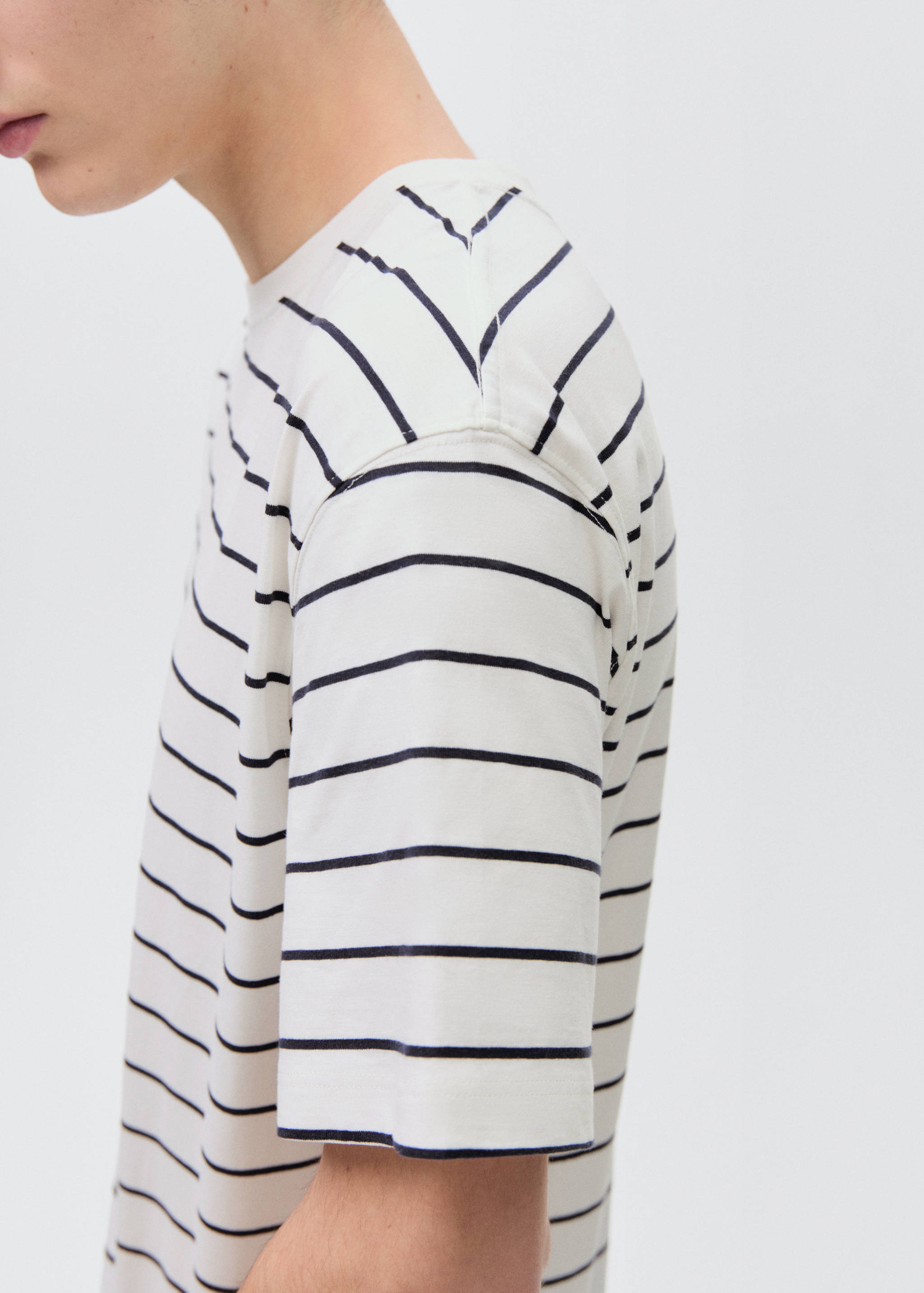 T-shirt manches courtes rayures - Détail de l'article 6