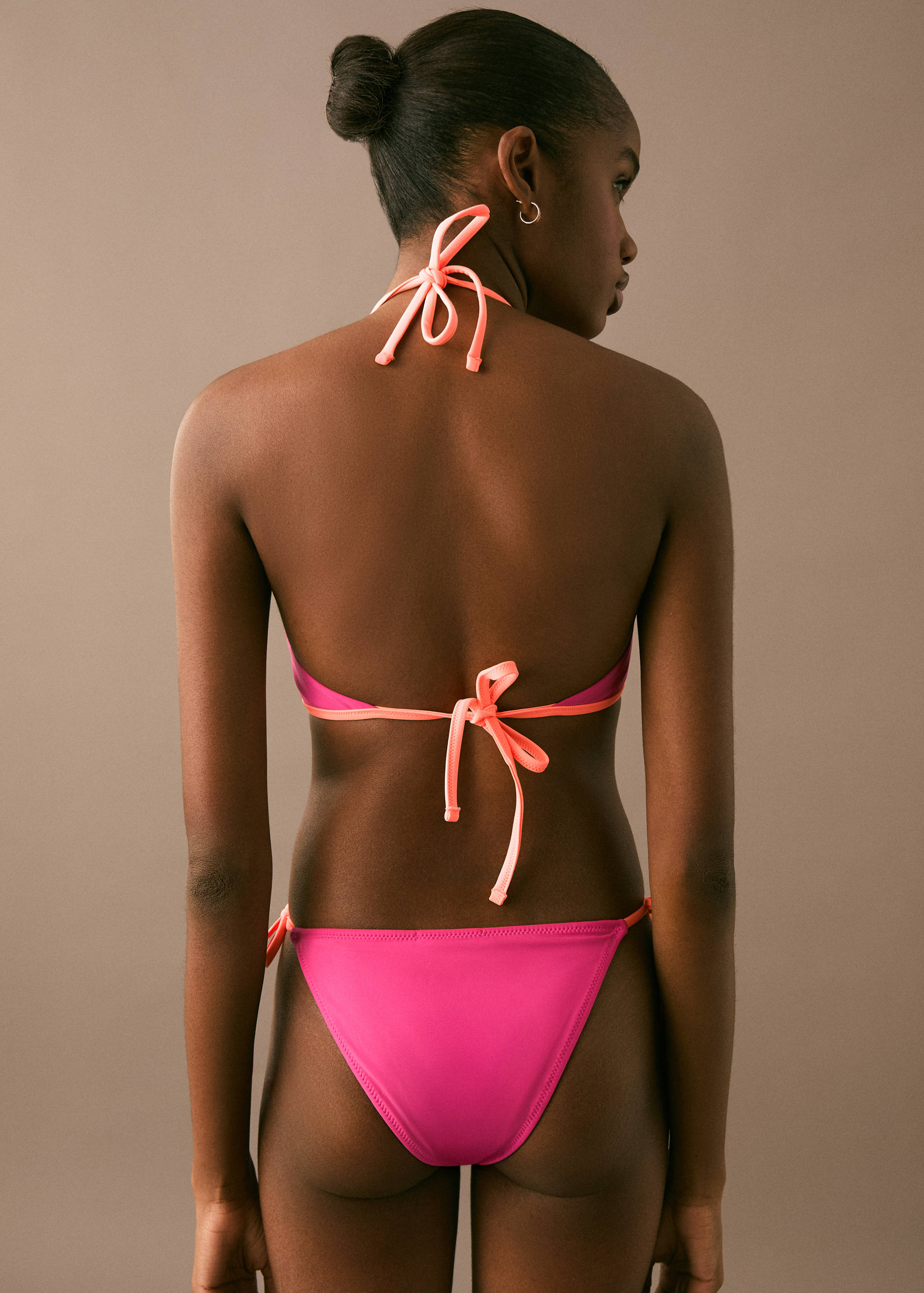 Two-tone bikini - Reverse of the article