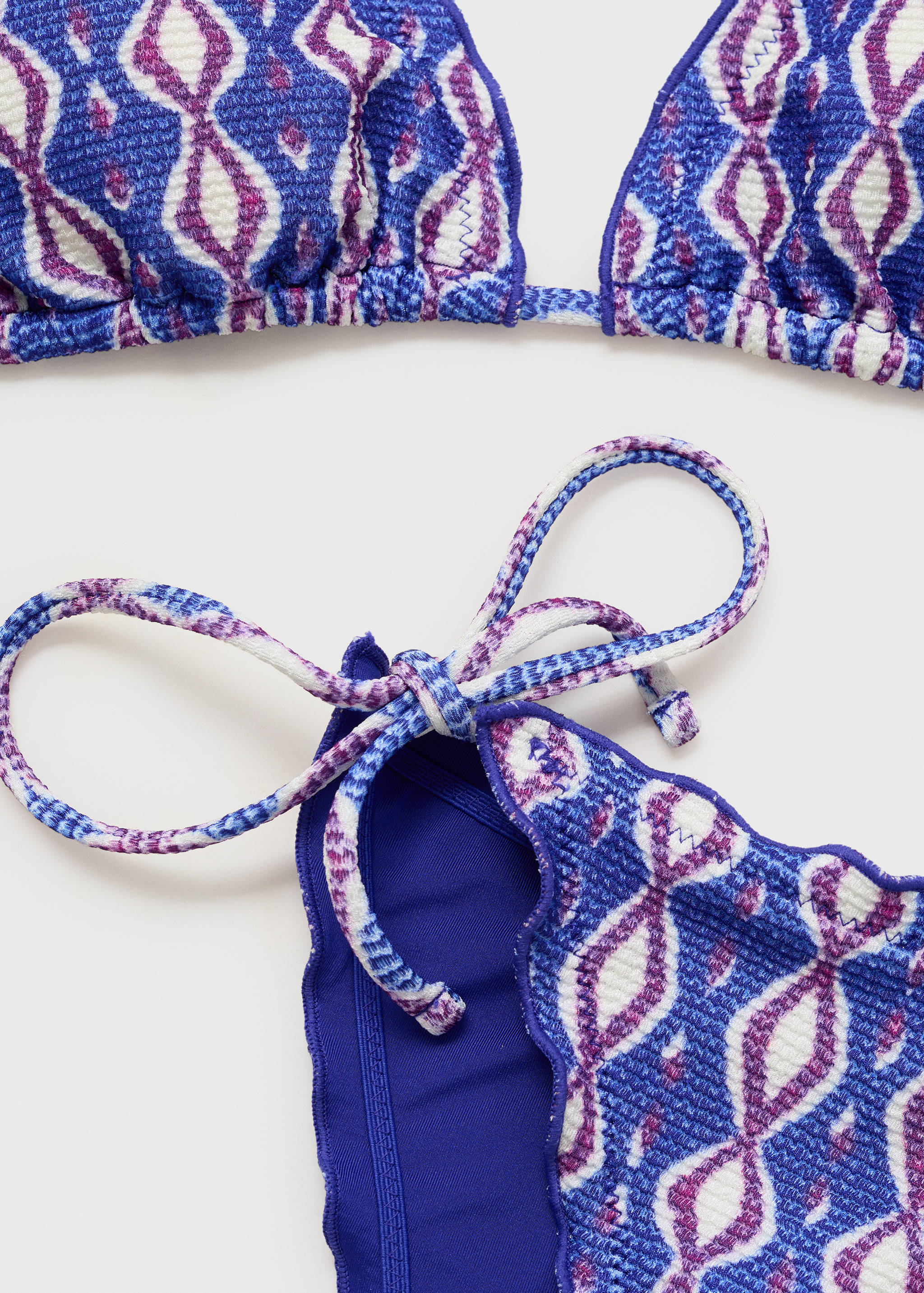 Бикини с принтом и окантовкой - Деталь изделия 0