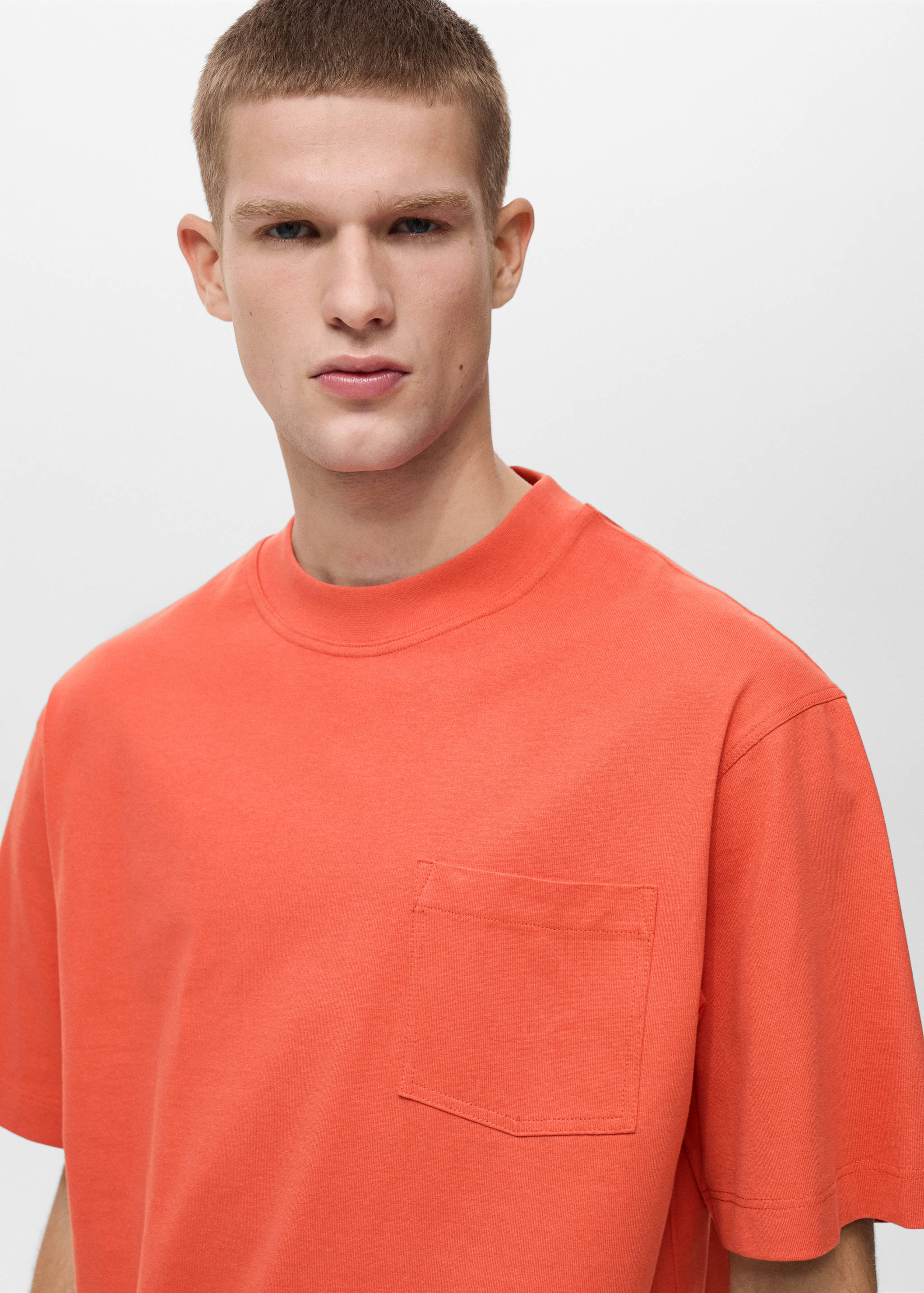 T-shirt 100% cotton boxy fit pocket - Details of the article 1