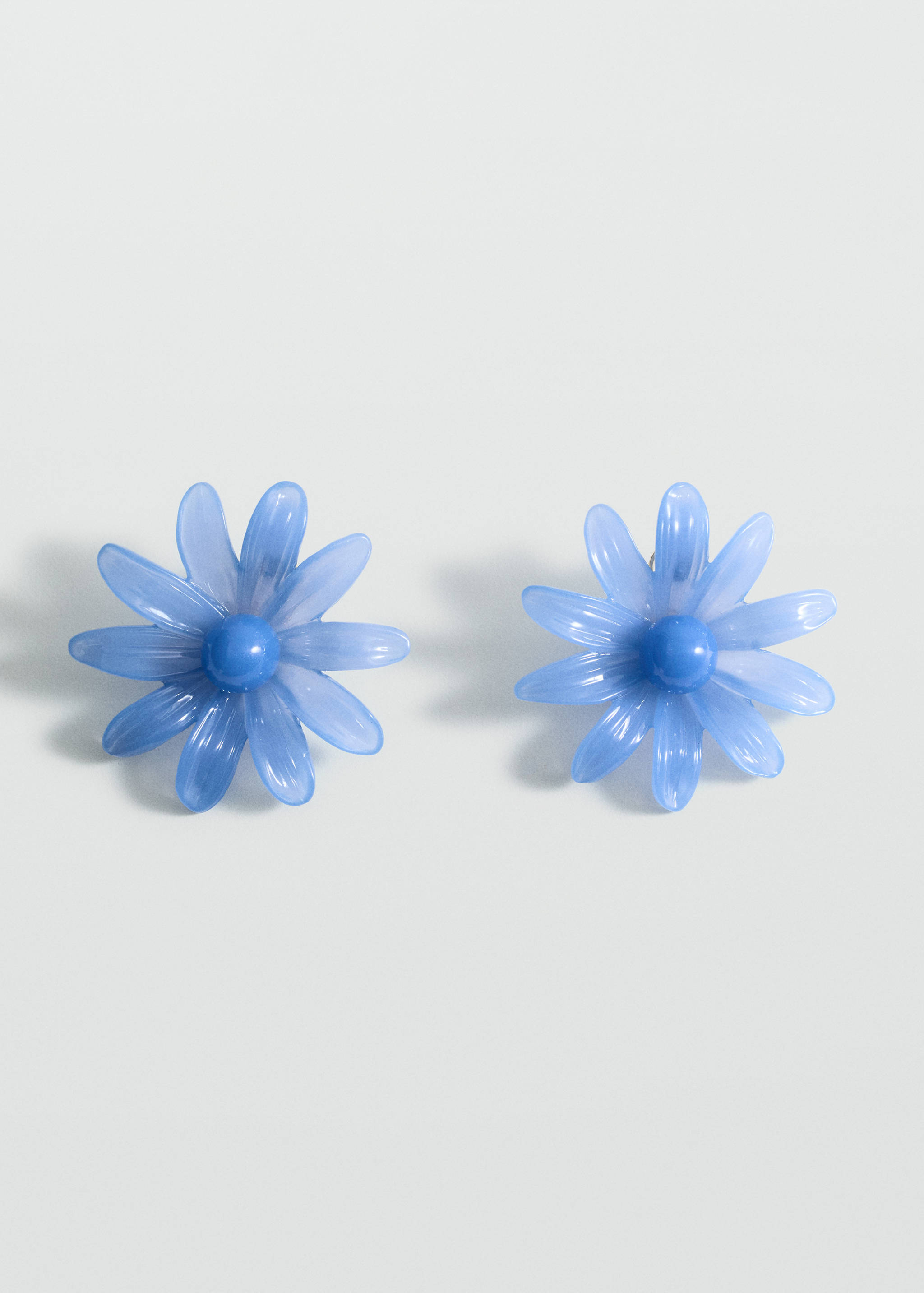 Flower-design earrings - Article without model