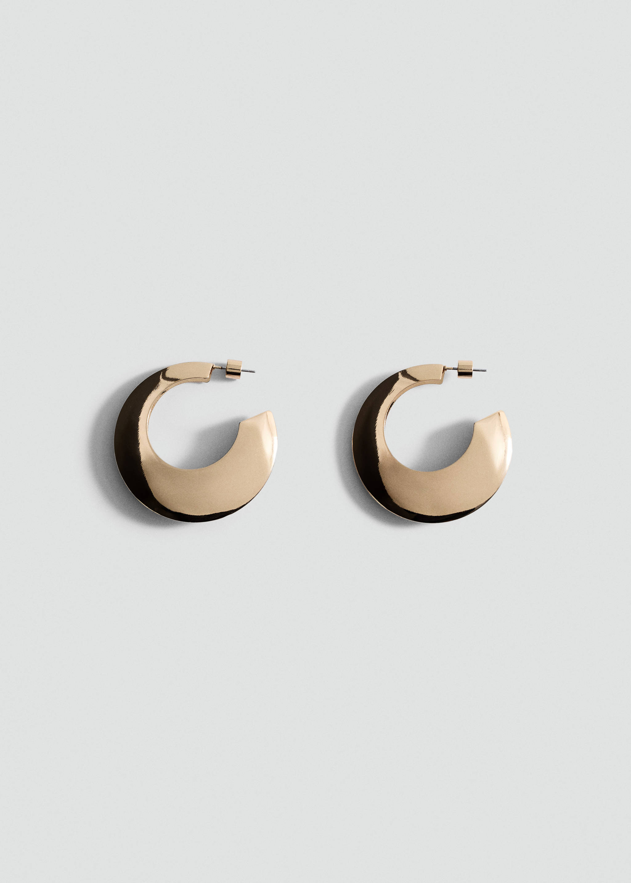 Wide hoop earrings - Article without model