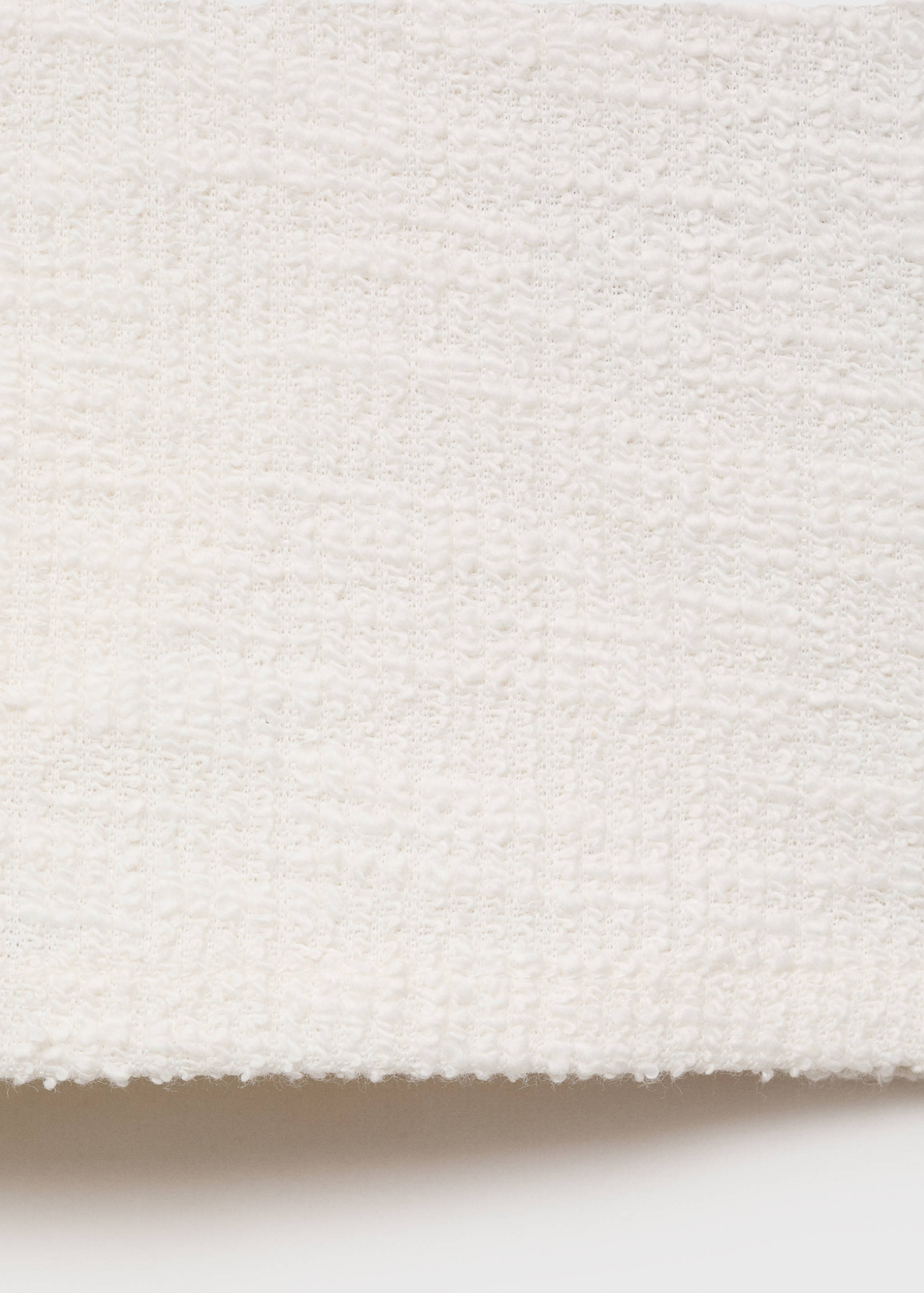 تي شيرت من التويد بفتحة - تفاصيل المنتج 0